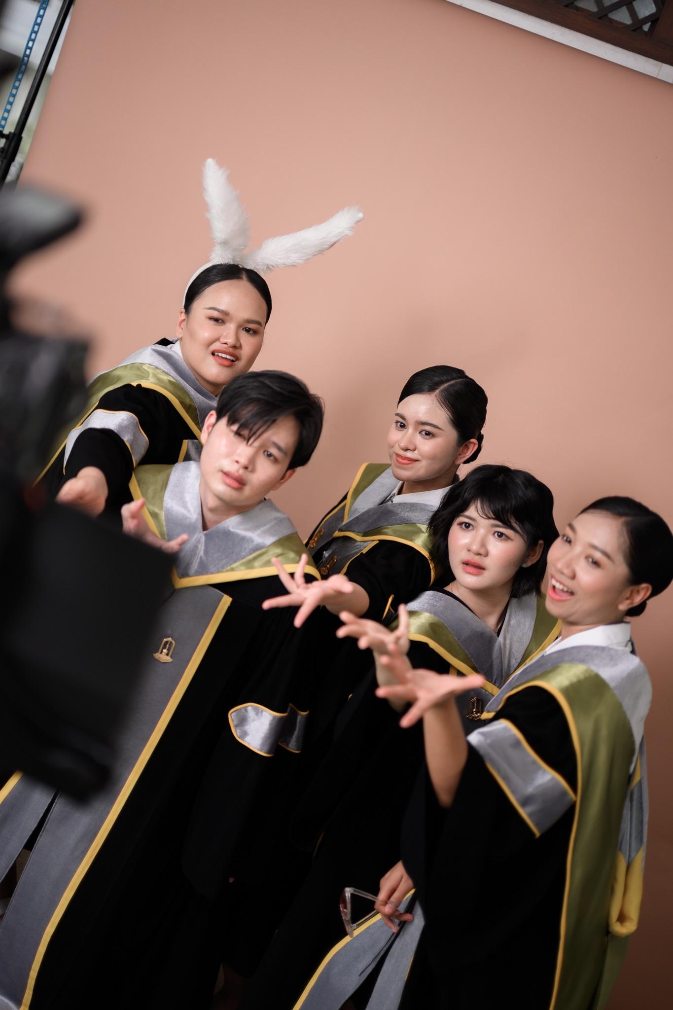 ผลงานรับปริญญา มหาวิทยาลัยมหาสารคาม โดย กะเพรา Photo ภาพที่ 4