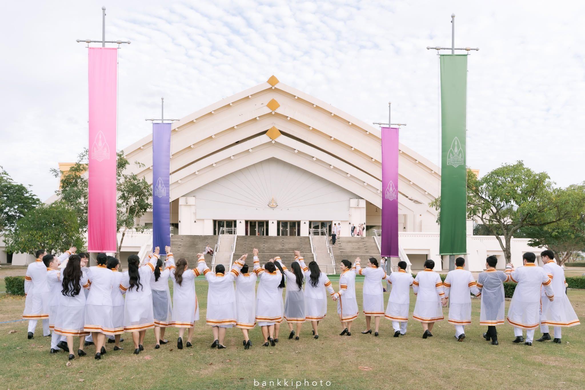 ผลงานรับปริญญา มหาวิทยาลัยขอนแก่น โดย bankkiphoto ภาพที่ 8