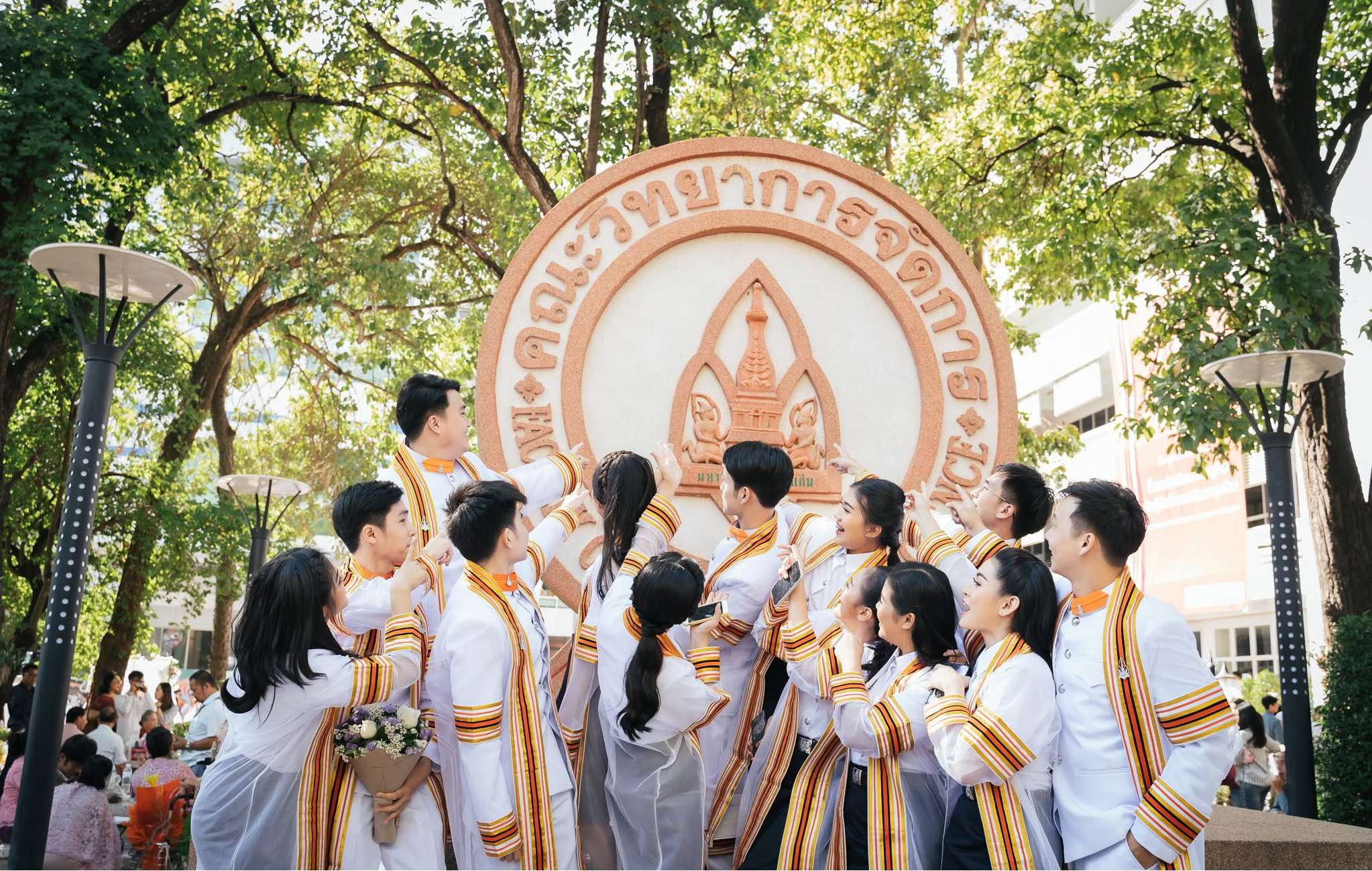 ผลงานรับปริญญา โดย bankkiphoto ภาพที่ 3