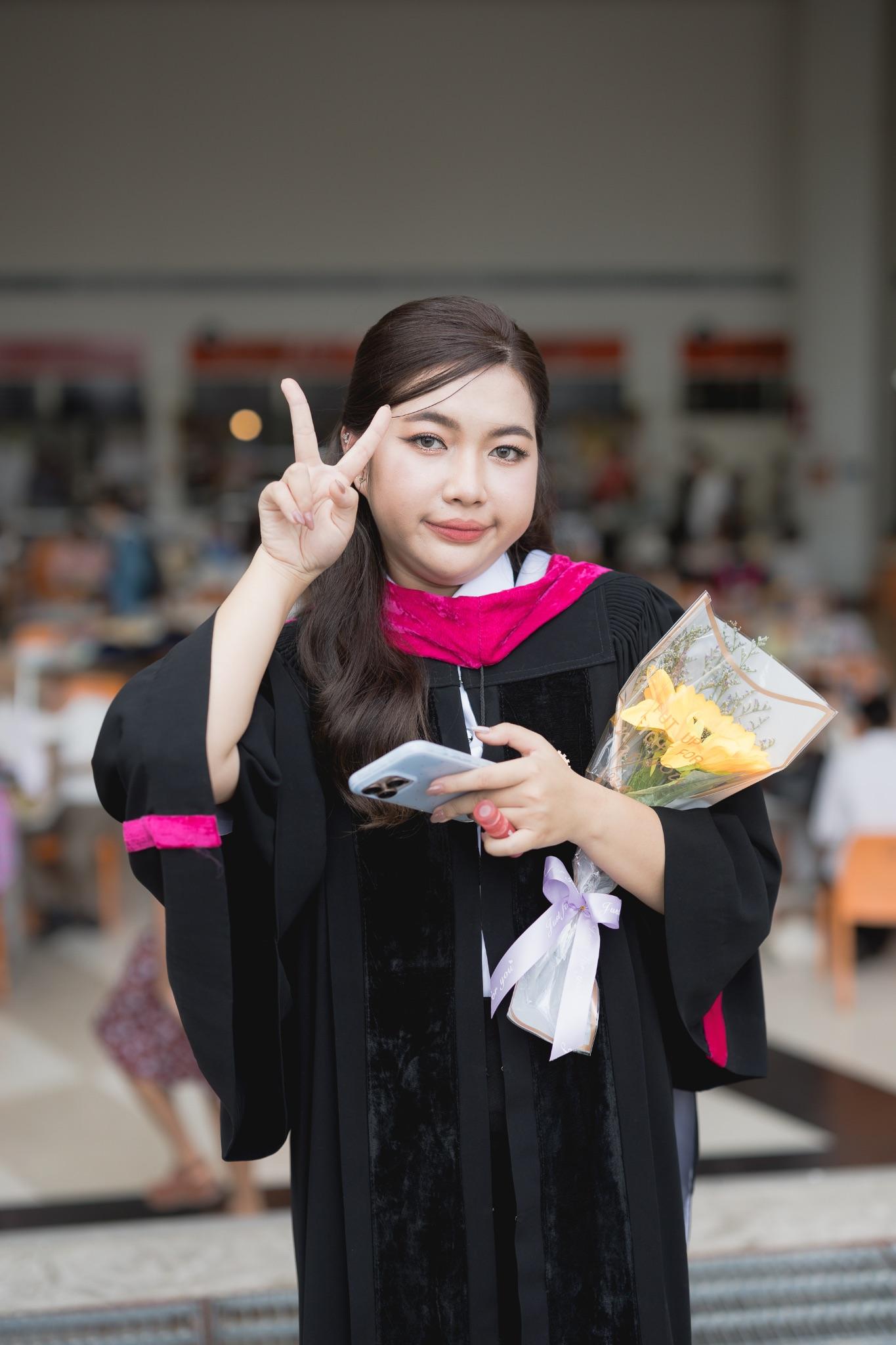 ผลงานรับปริญญา มหาวิทยาลัยรังสิต โดย Phoprukphoto ภาพที่ 8