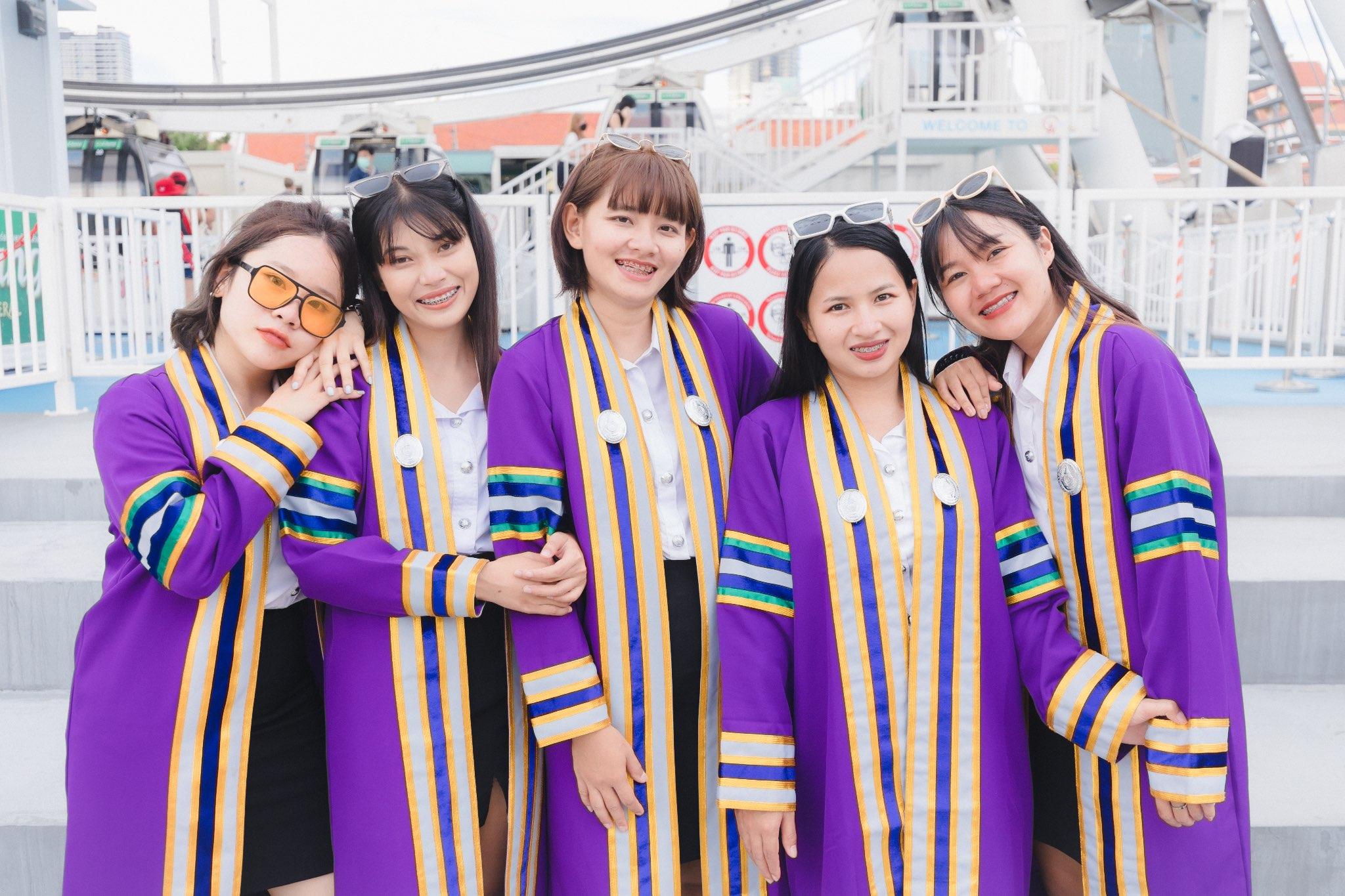 ผลงานรับปริญญา มหาวิทยาลัยราชภัฏบ้านสมเด็จเจ้าพระยา โดย Phoprukphoto ภาพที่ 16
