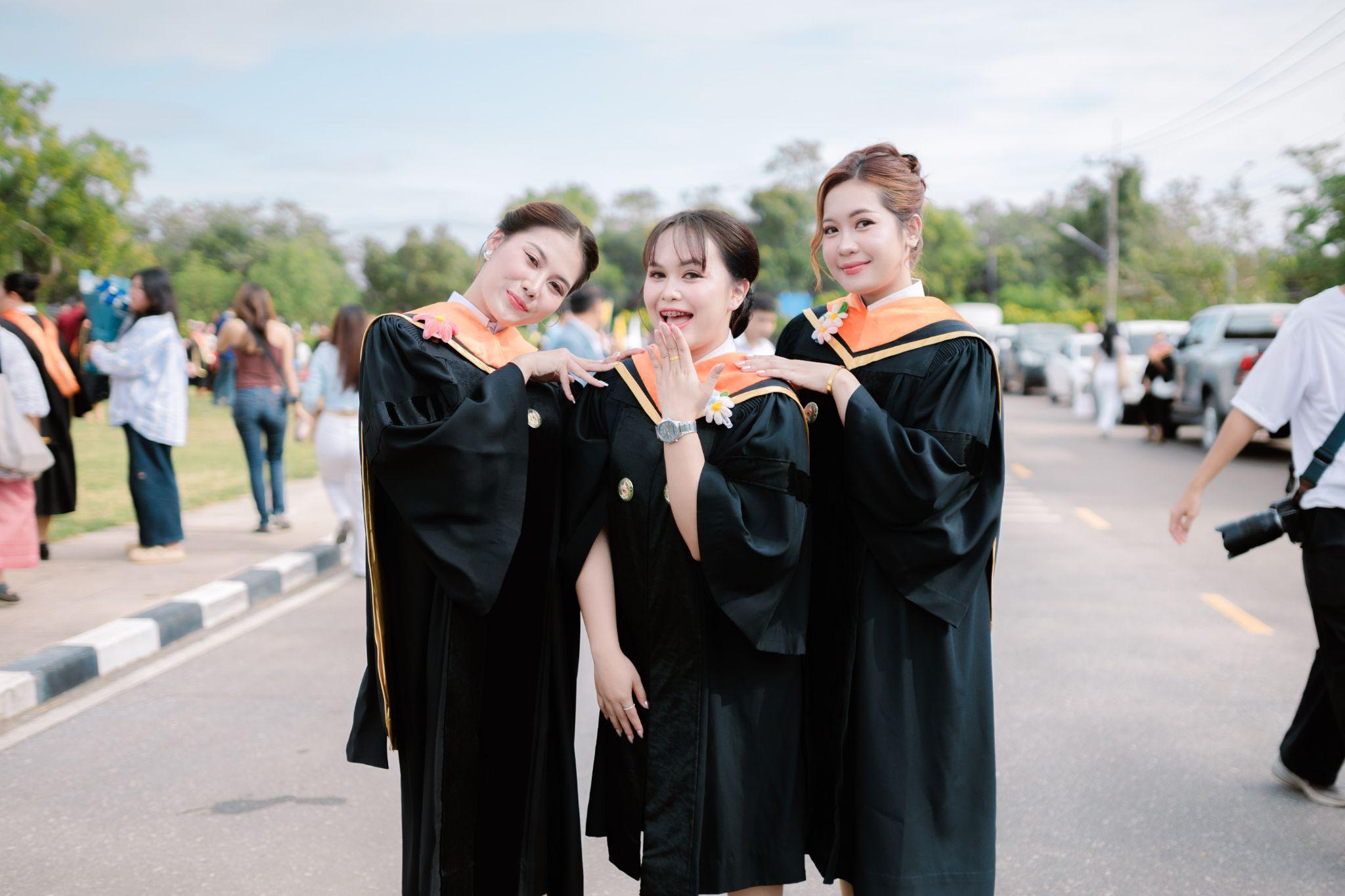 ผลงานรับปริญญา มหาวิทยาลัยราชภัฏร้อยเอ็ด โดย Aj Photographer ภาพที่ 5