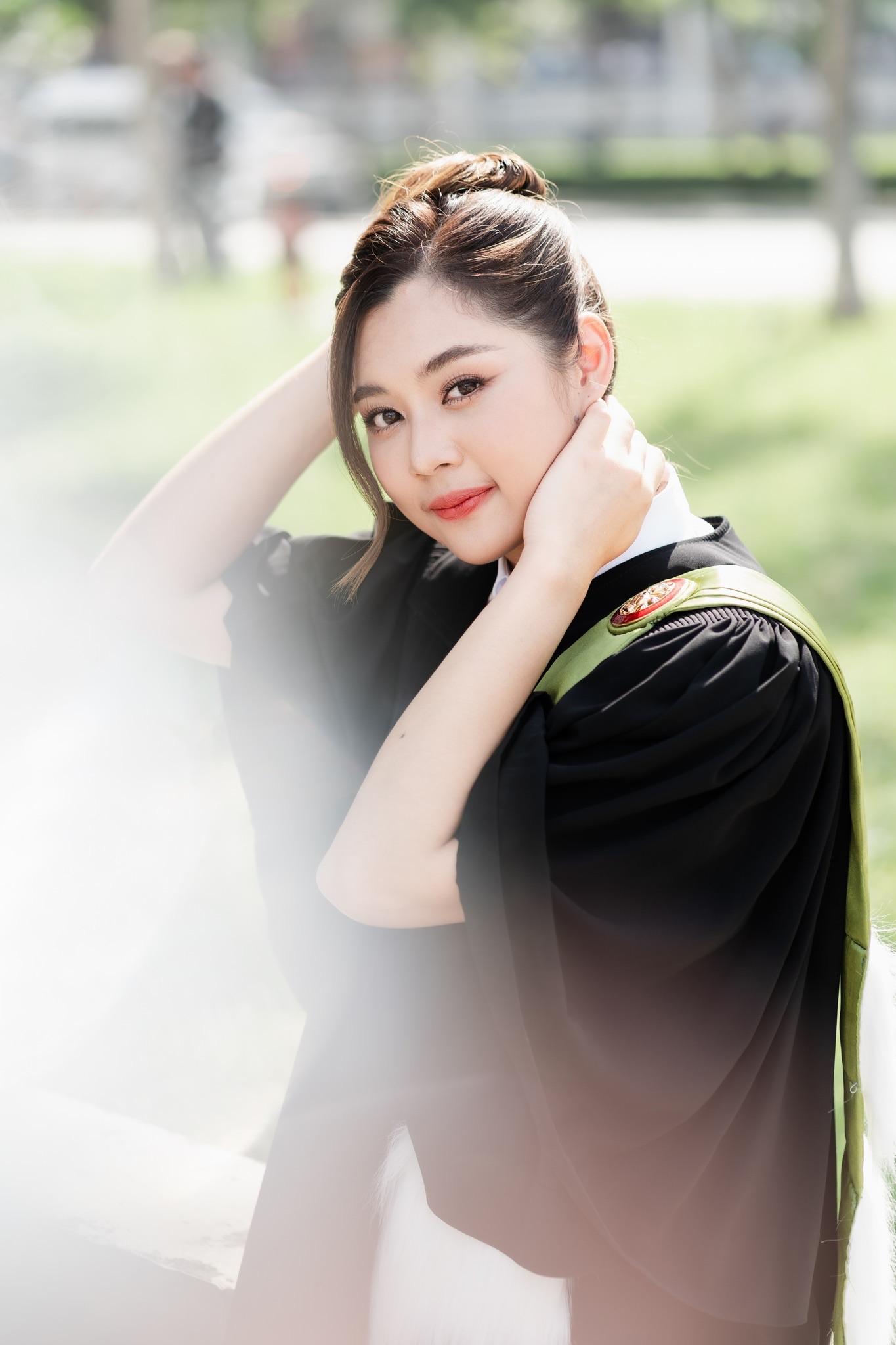 ผลงานรับปริญญา มหาวิทยาลัยธรรมศาสตร์ โดย NightxStudio ภาพที่ 1