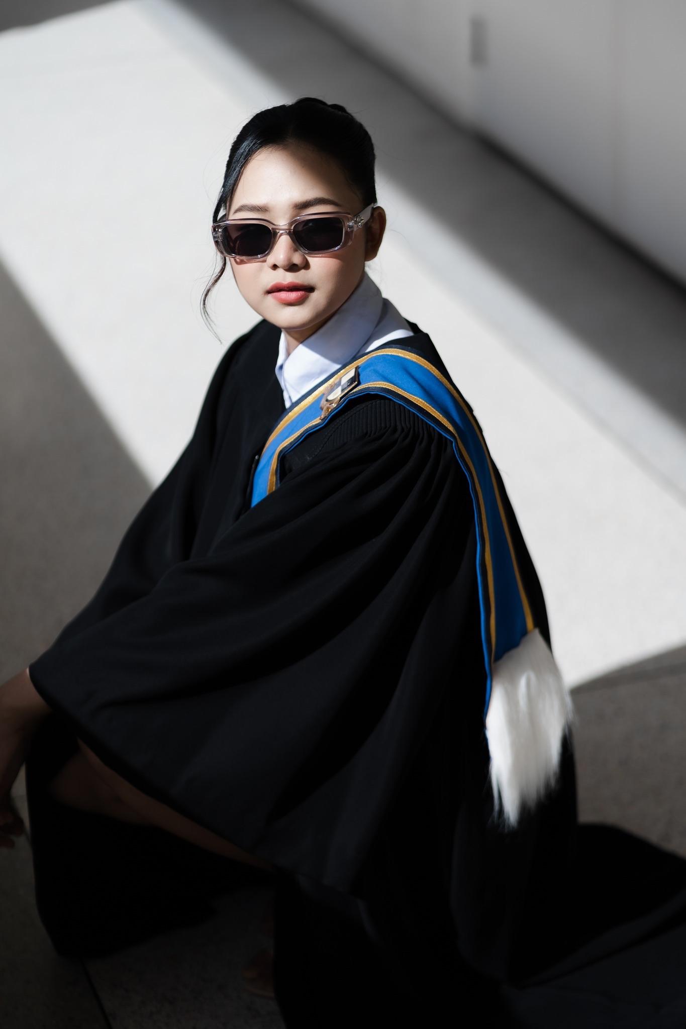 ผลงานรับปริญญา มหาวิทยาลัยรัตนบัณฑิต โดย NightxStudio ภาพที่ 1