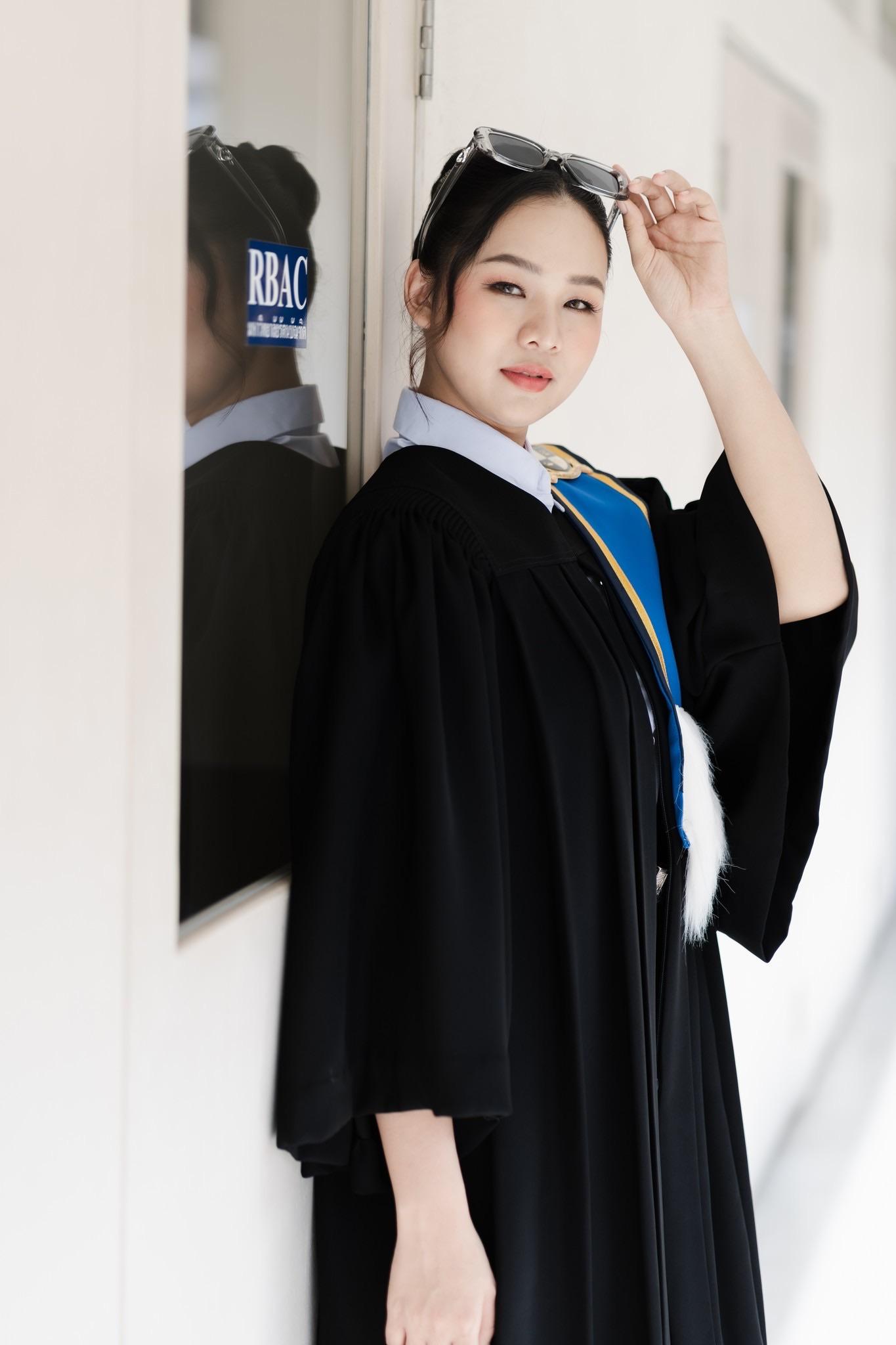 ผลงานรับปริญญา มหาวิทยาลัยรัตนบัณฑิต โดย NightxStudio ภาพที่ 8