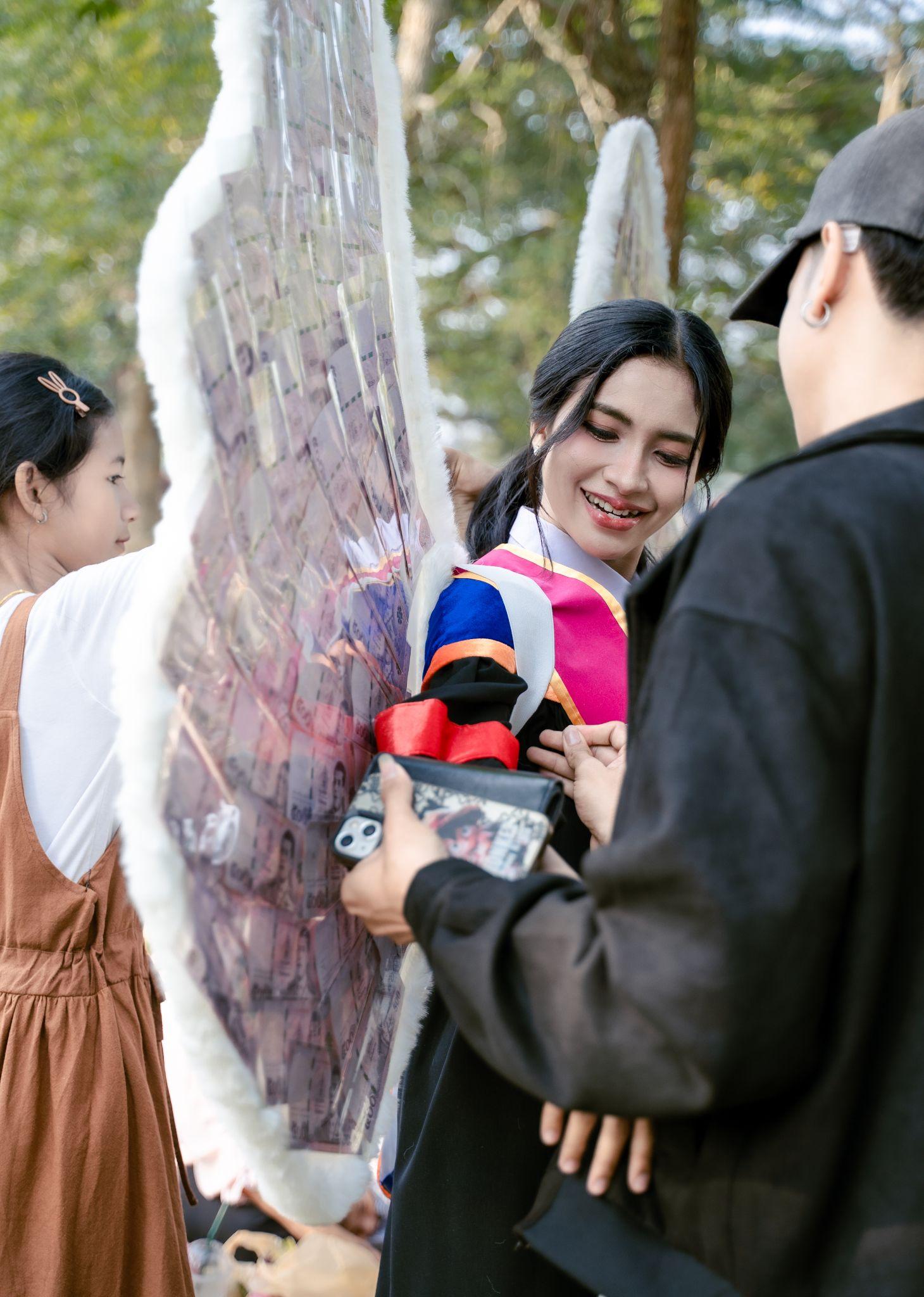 ผลงานรับปริญญา มหาวิทยาลัยหาดใหญ่ โดย SNAT-CHAEH ภาพที่ 5