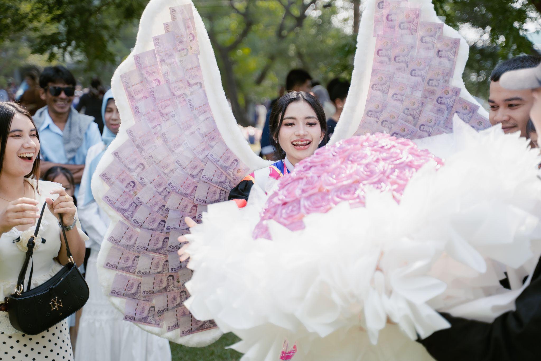 ผลงานรับปริญญา มหาวิทยาลัยหาดใหญ่ โดย SNAT-CHAEH ภาพที่ 9