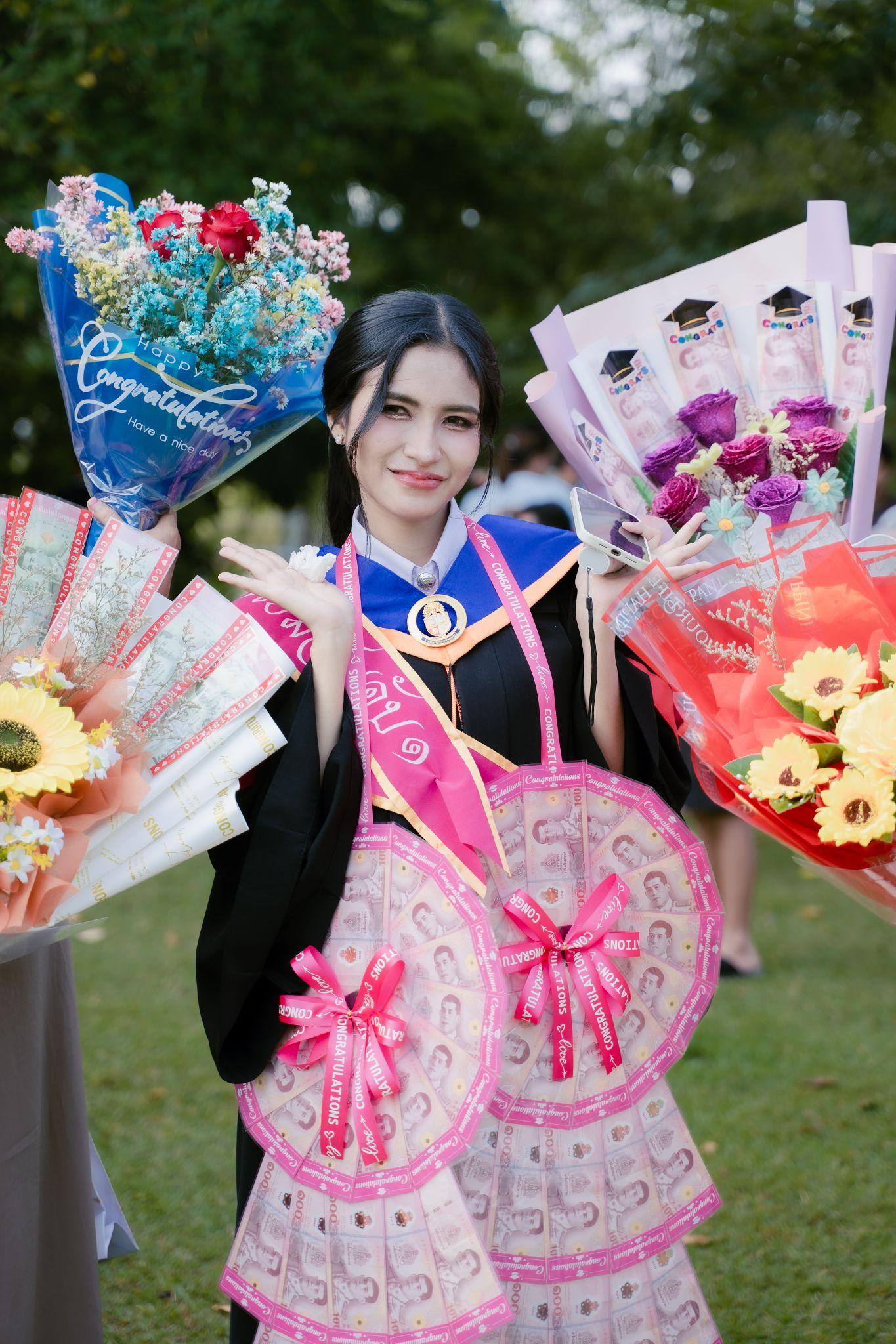 ผลงานรับปริญญา มหาวิทยาลัยหาดใหญ่ โดย SNAT-CHAEH ภาพที่ 4