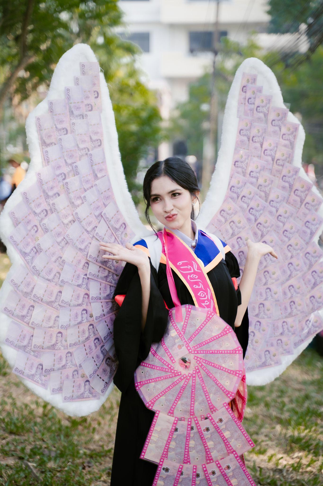 ผลงานรับปริญญา มหาวิทยาลัยหาดใหญ่ โดย SNAT-CHAEH ภาพที่ 1