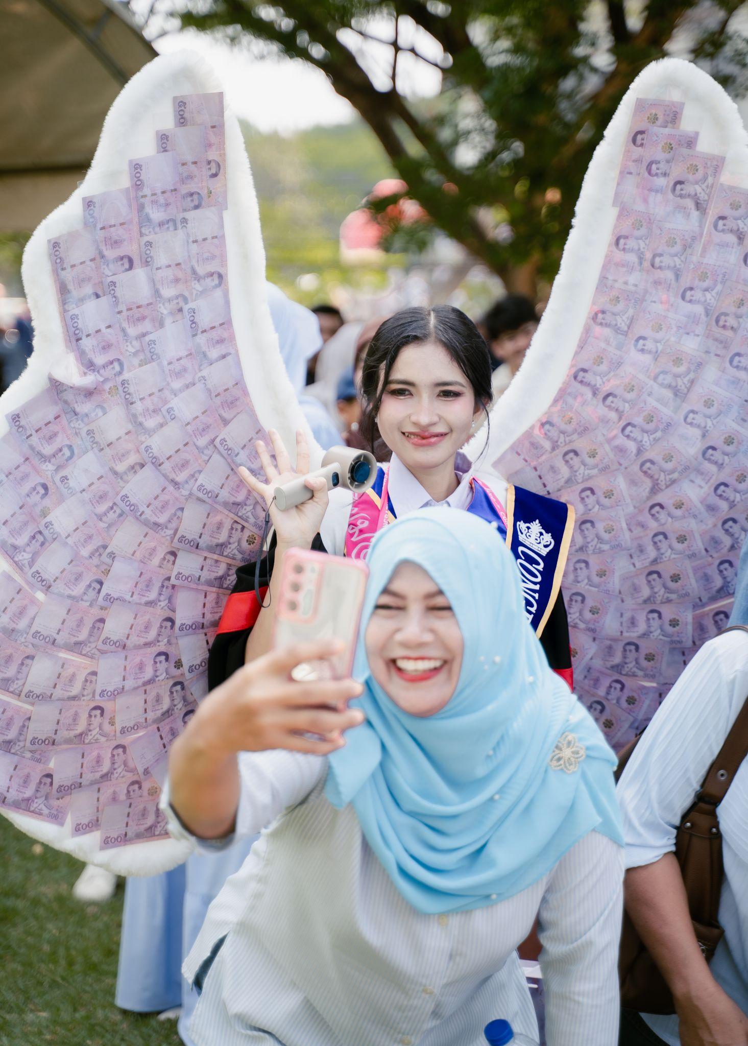 ผลงานรับปริญญา มหาวิทยาลัยหาดใหญ่ โดย SNAT-CHAEH ภาพที่ 8