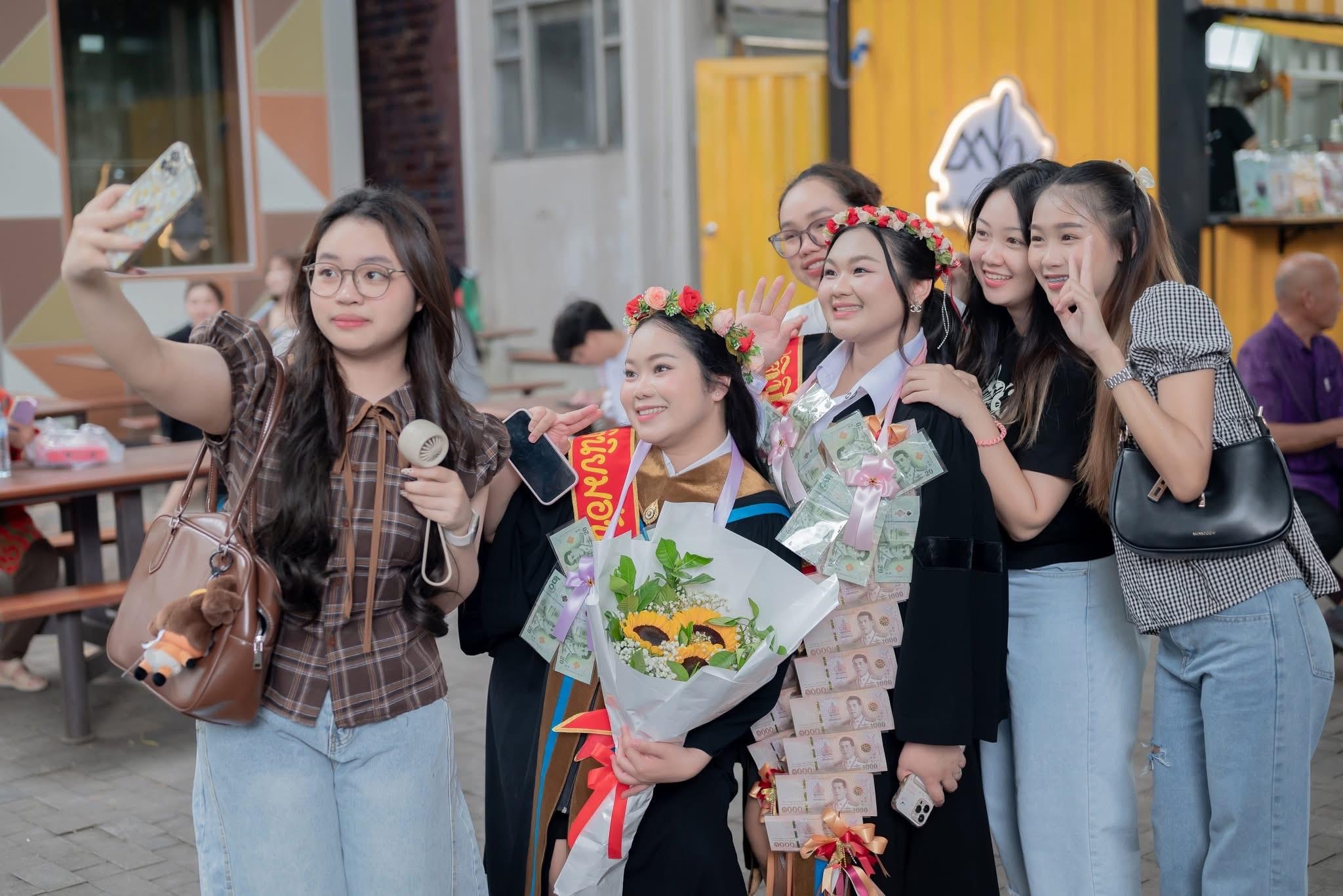 ผลงานรับปริญญา มหาวิทยาลัยสยาม โดย Miizephoto ภาพที่ 16