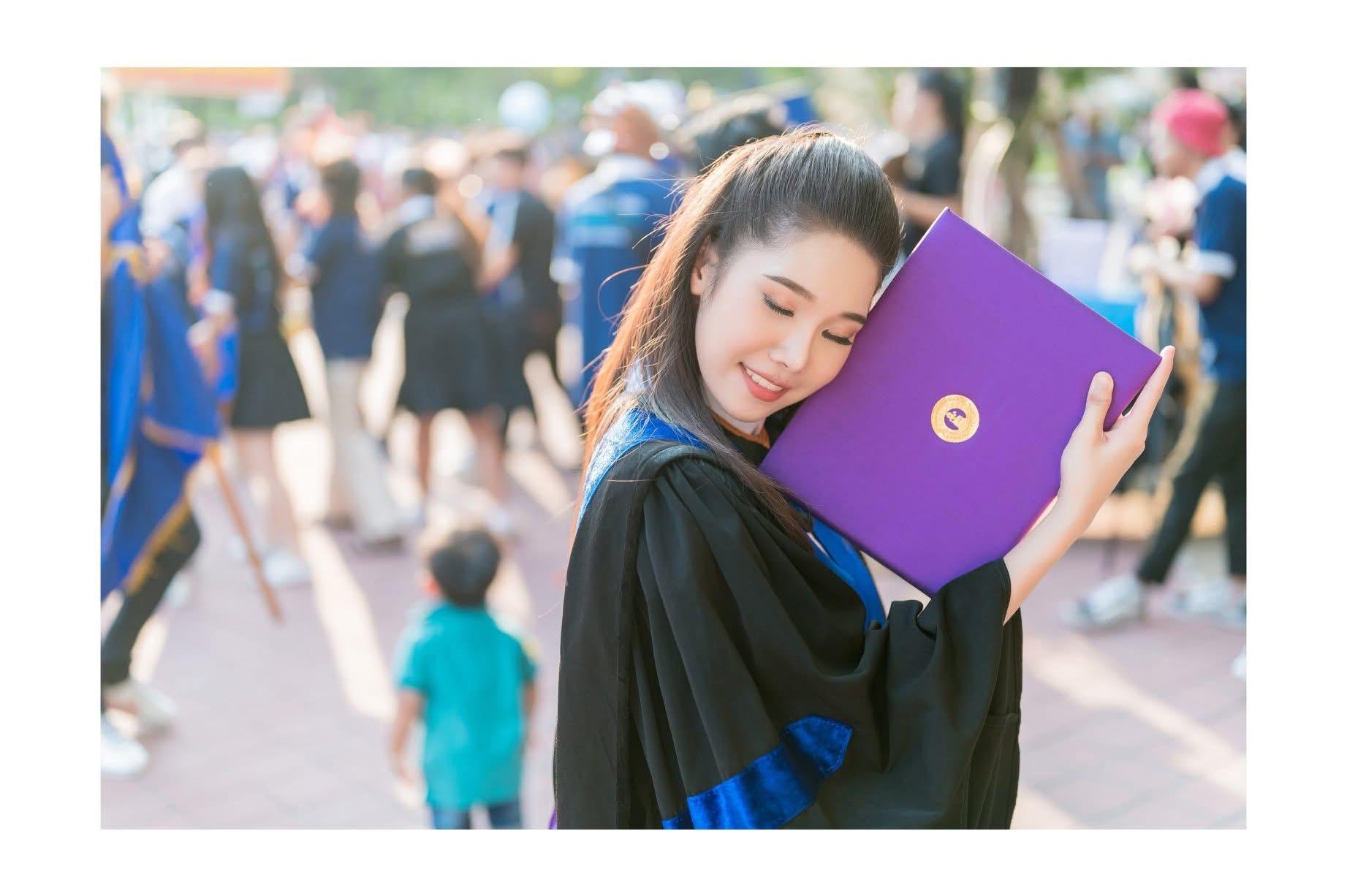 ผลงานรับปริญญา มหาวิทยาลัยธุรกิจบัณฑิตย์ โดย Miizephoto ภาพที่ 2