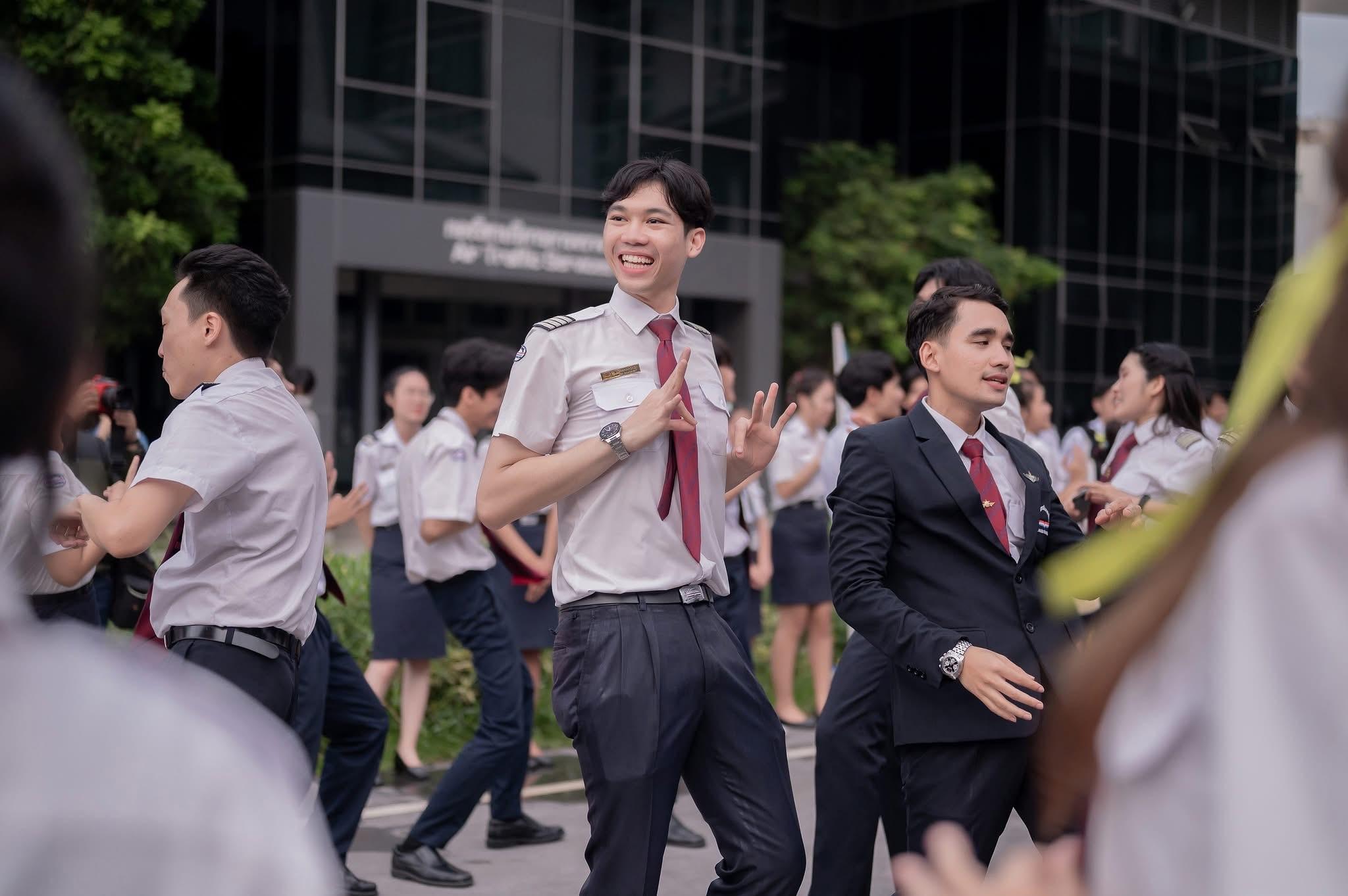 ผลงานรับปริญญา สถาบันการบินพลเรือน โดย Miizephoto ภาพที่ 3