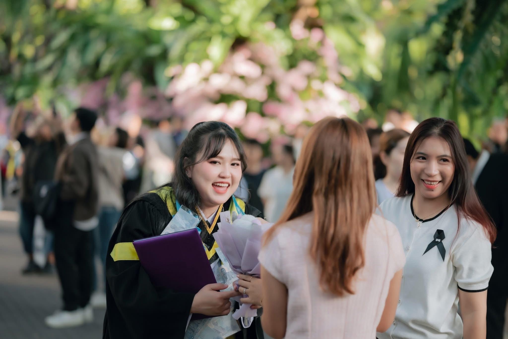 ผลงานรับปริญญา มหาวิทยาลัยธุรกิจบัณฑิตย์ โดย Miizephoto ภาพที่ 8