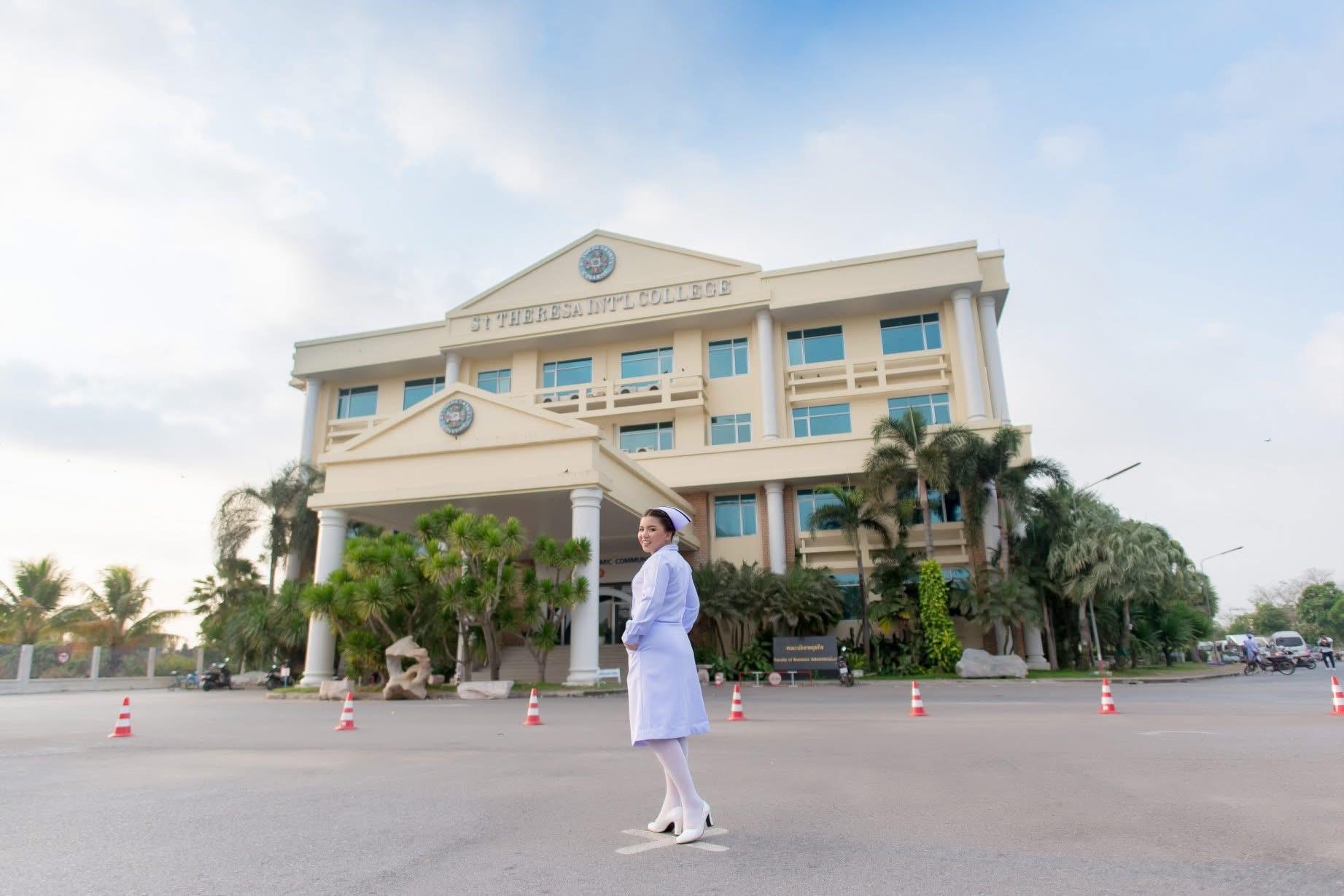ผลงานรับปริญญา มหาวิทยาลัยนานาชาติเซนต์เทเรซา โดย Miizephoto ภาพที่ 3