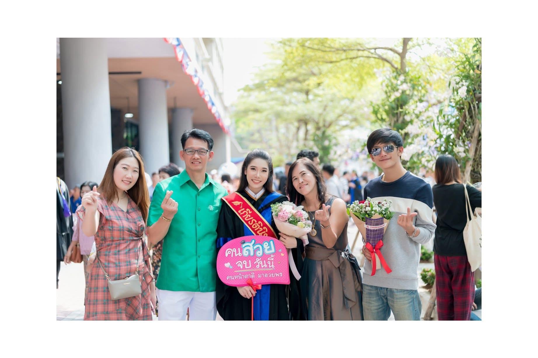 ผลงานรับปริญญา มหาวิทยาลัยธุรกิจบัณฑิตย์ โดย Miizephoto ภาพที่ 4