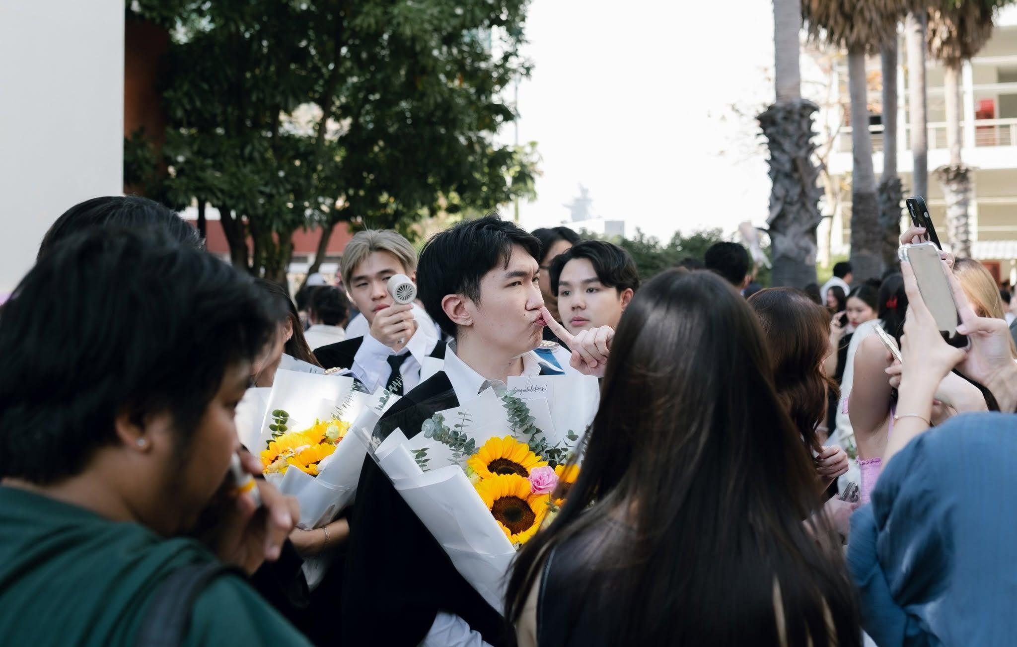 ผลงานรับปริญญา มหาวิทยาลัยธรรมศาสตร์ โดย อ่อนด๋อย Studee Photograph ภาพที่ 10