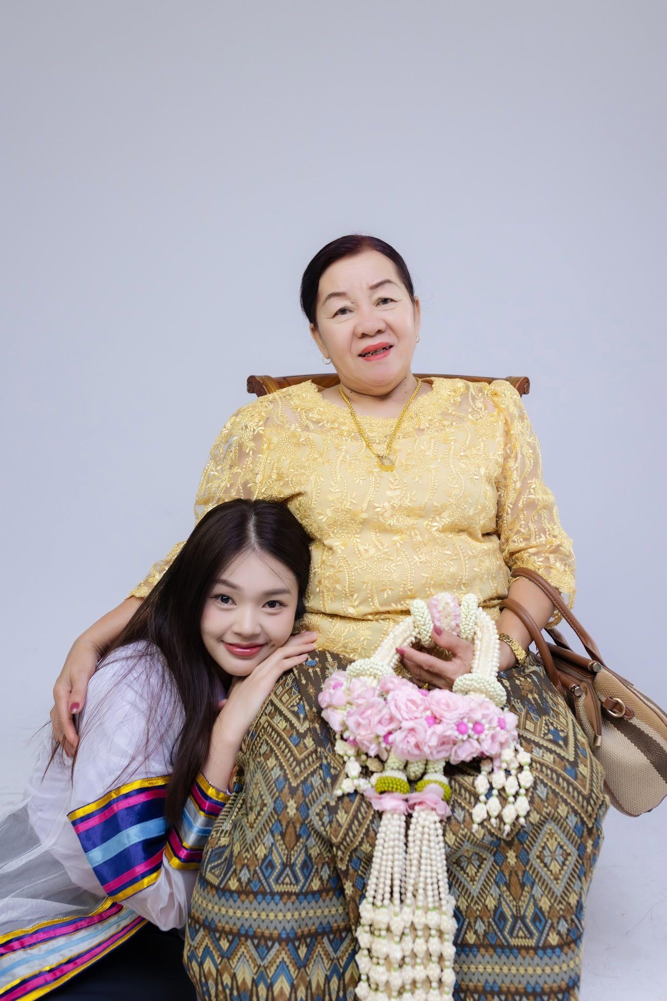 ผลงานรับปริญญา มหาวิทยาลัยราชภัฏอุบลราชธานี โดย อ่อนด๋อย Studee Photograph ภาพที่ 3