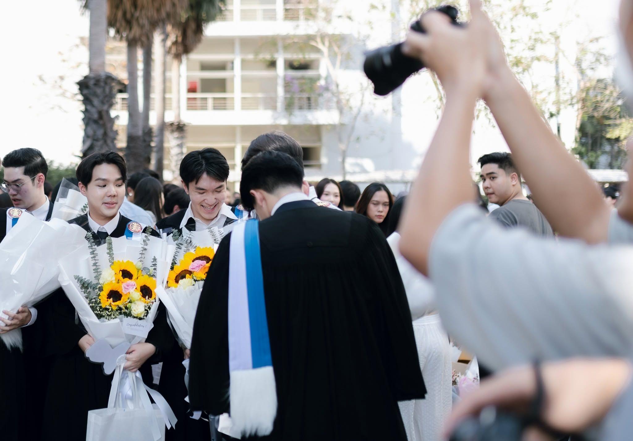 ผลงานรับปริญญา มหาวิทยาลัยธรรมศาสตร์ โดย อ่อนด๋อย Studee Photograph ภาพที่ 7