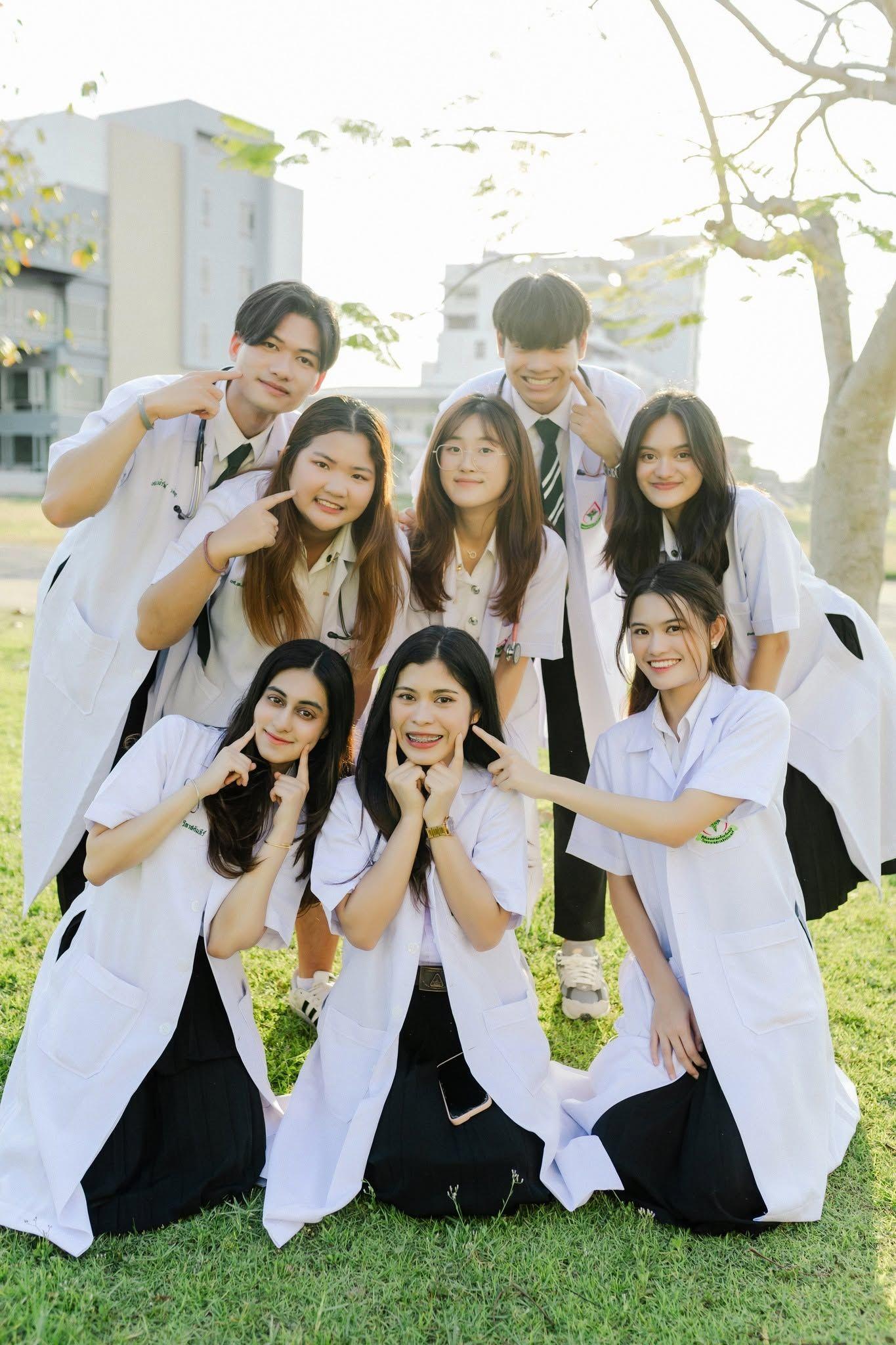 ผลงานรับปริญญา มหาวิทยาลัยอุบลราชธานี โดย อ่อนด๋อย Studee Photograph ภาพที่ 2