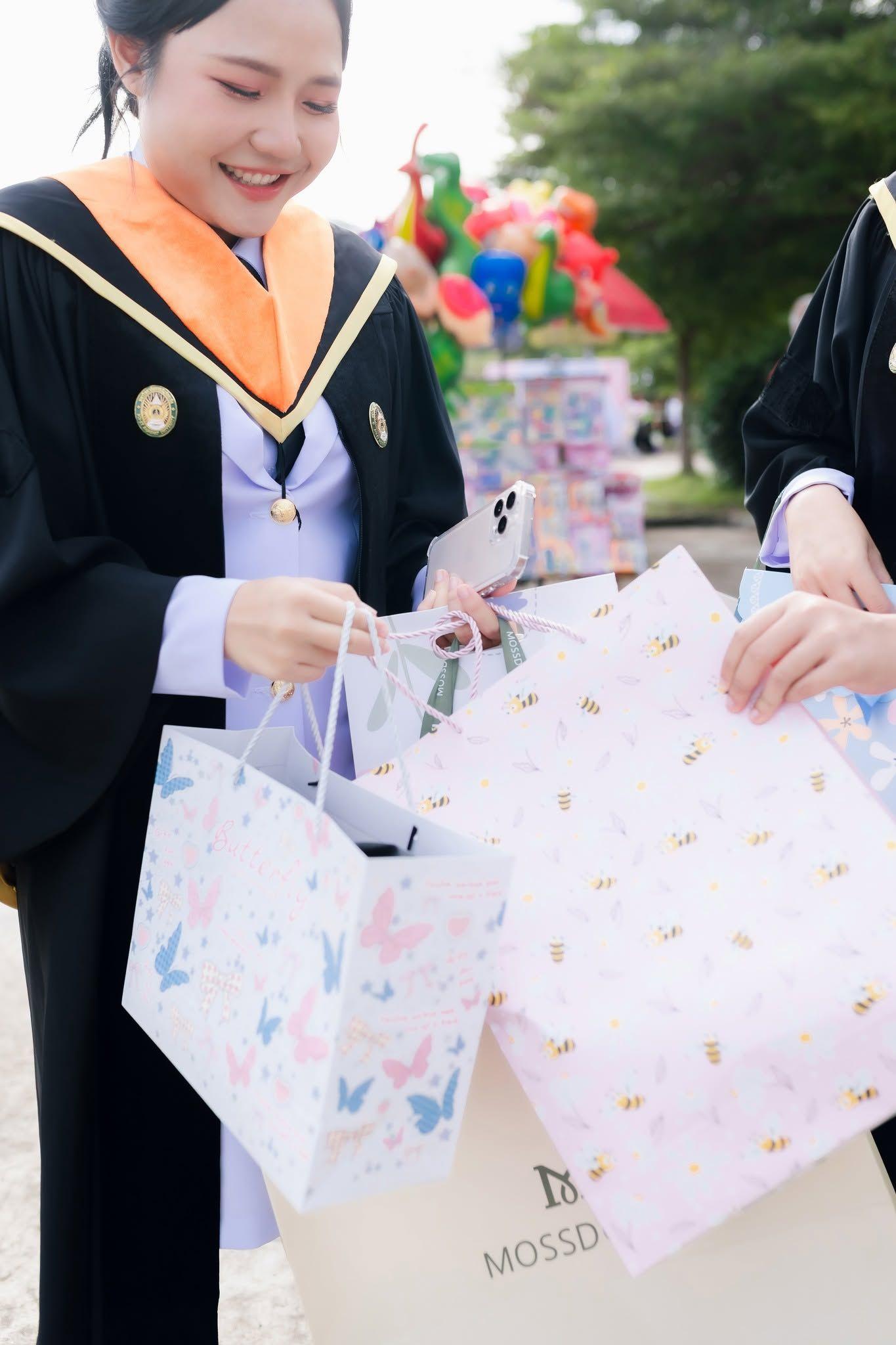 ผลงานรับปริญญา มหาวิทยาลัยราชภัฏร้อยเอ็ด โดย อ่อนด๋อย Studee Photograph ภาพที่ 14
