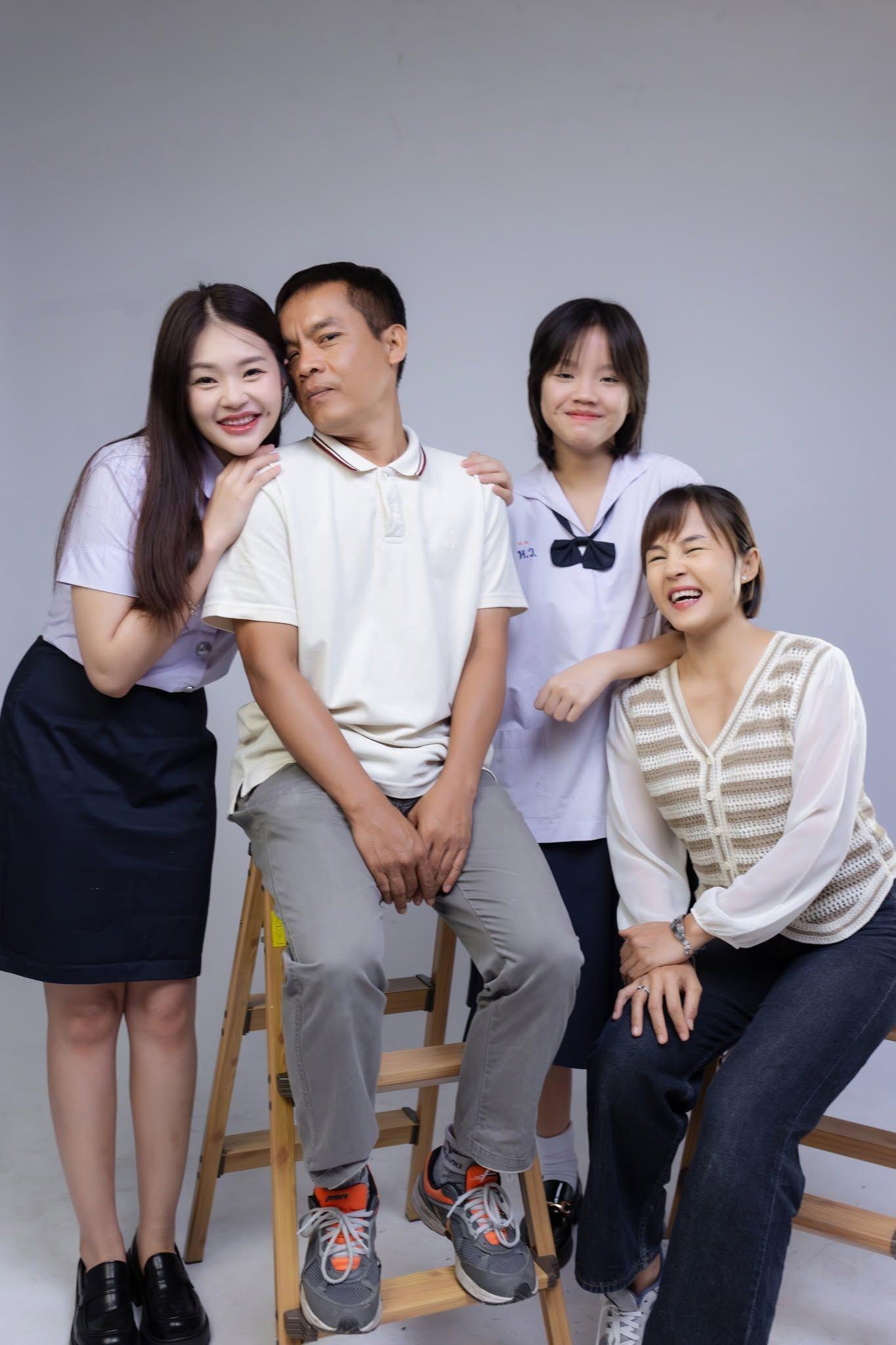ผลงานรับปริญญา มหาวิทยาลัยราชภัฏอุบลราชธานี โดย อ่อนด๋อย Studee Photograph ภาพที่ 2