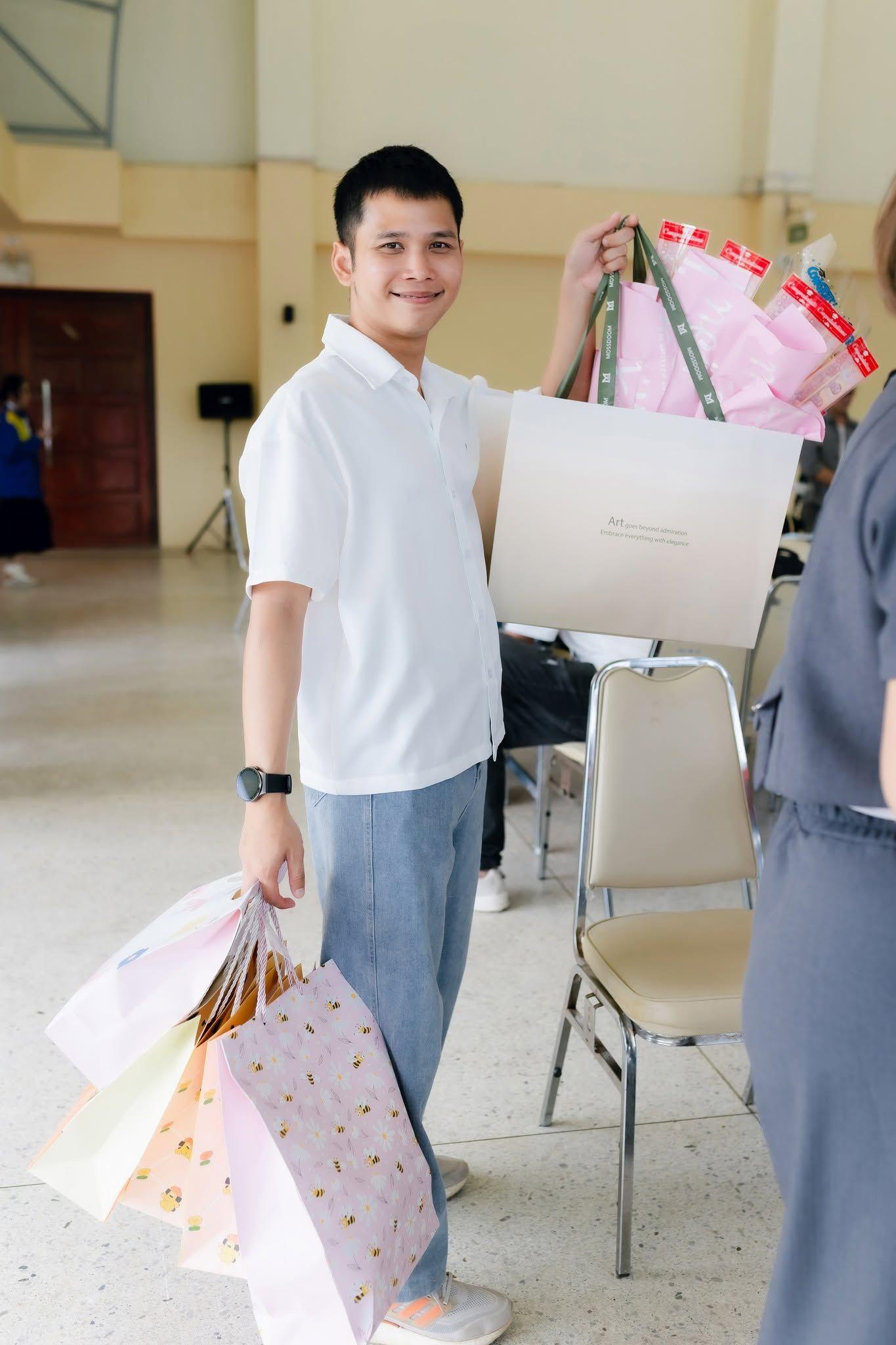 ผลงานรับปริญญา มหาวิทยาลัยราชภัฏร้อยเอ็ด โดย อ่อนด๋อย Studee Photograph ภาพที่ 16