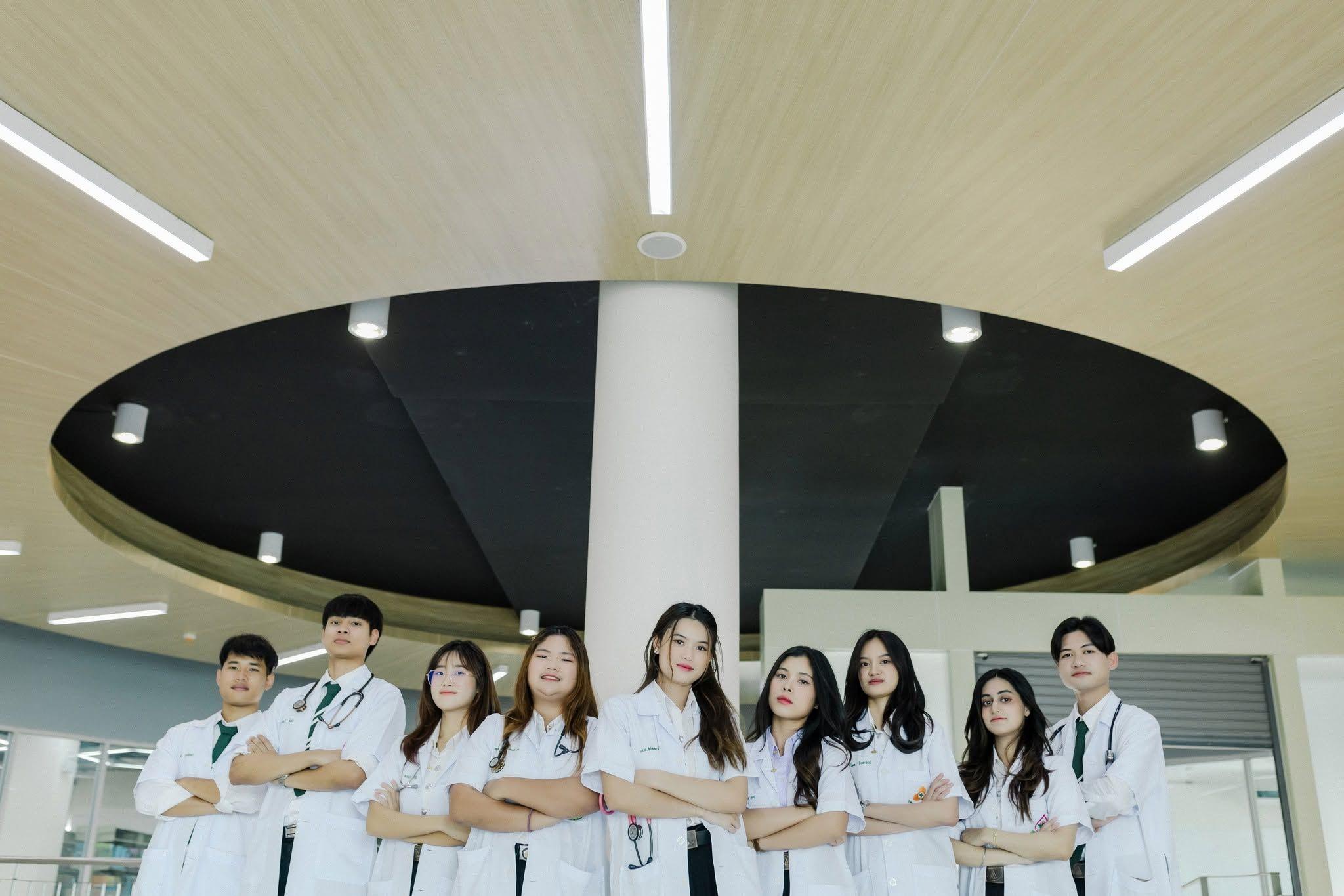 ผลงานรับปริญญา มหาวิทยาลัยอุบลราชธานี โดย อ่อนด๋อย Studee Photograph ภาพที่ 9