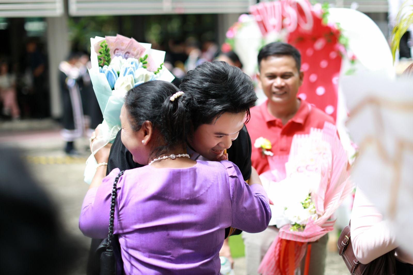 ผลงานรับปริญญา มหาวิทยาลัยราชภัฏพระนคร โดย Onemore.Pics.Thailand ภาพที่ 5