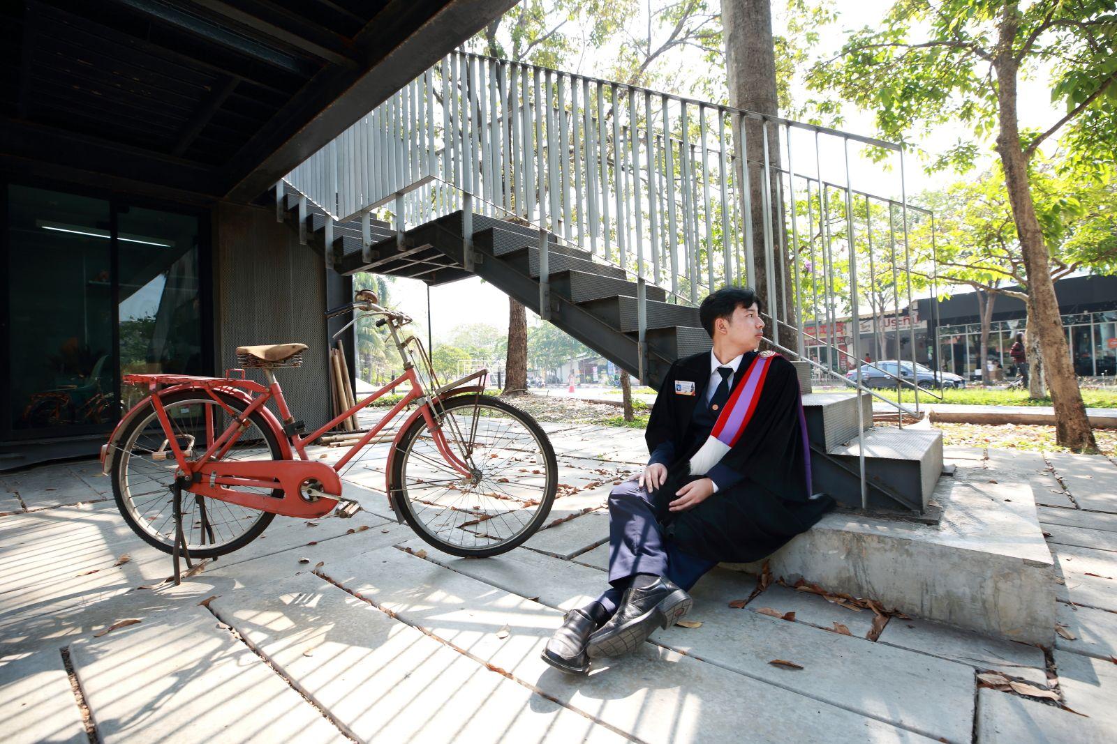 ผลงานรับปริญญา มหาวิทยาลัยธรรมศาสตร์ โดย Onemore.Pics.Thailand ภาพที่ 2