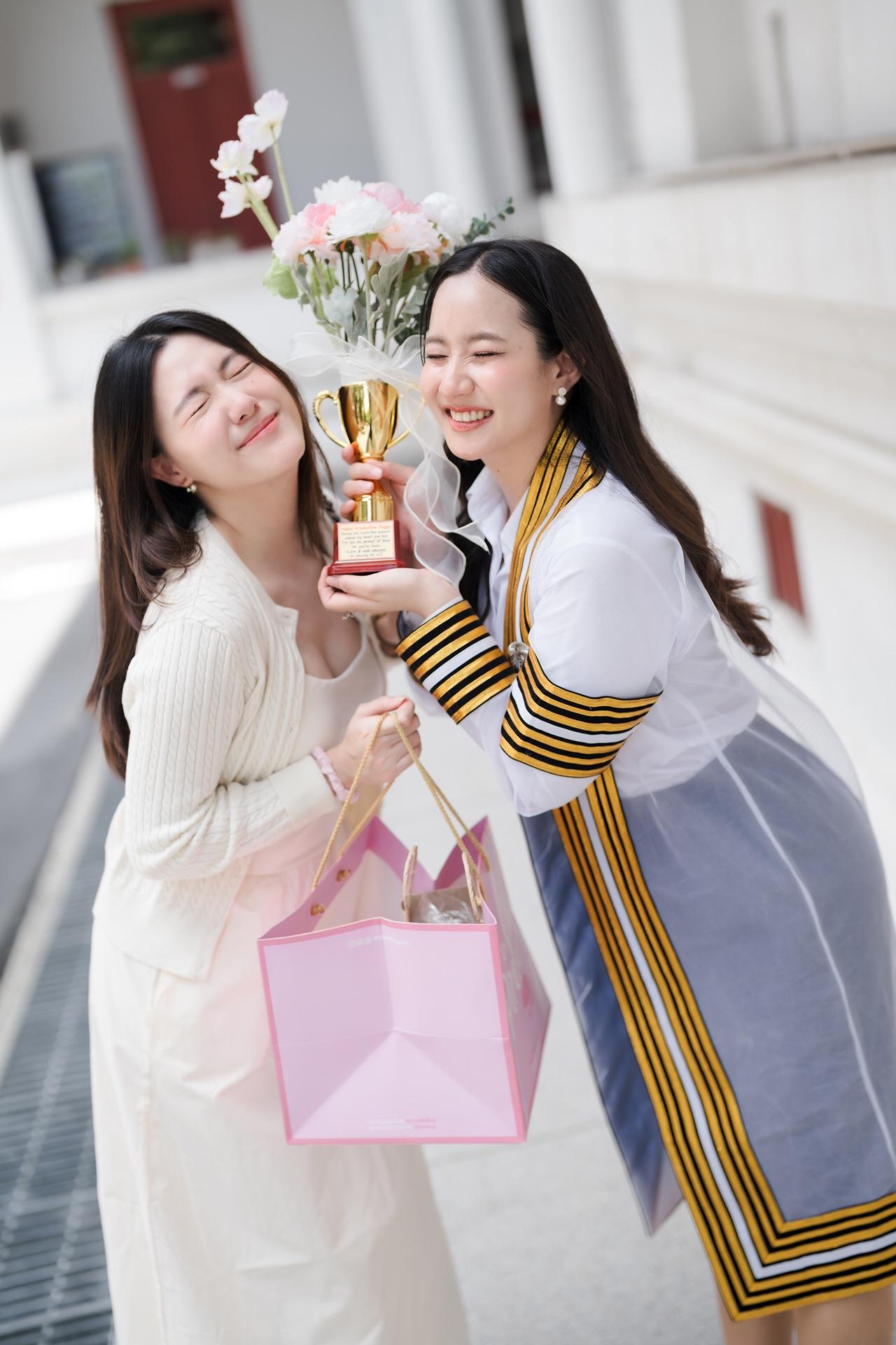 ผลงานรับปริญญา จุฬาลงกรณ์มหาวิทยาลัย โดย Photanae ภาพที่ 11