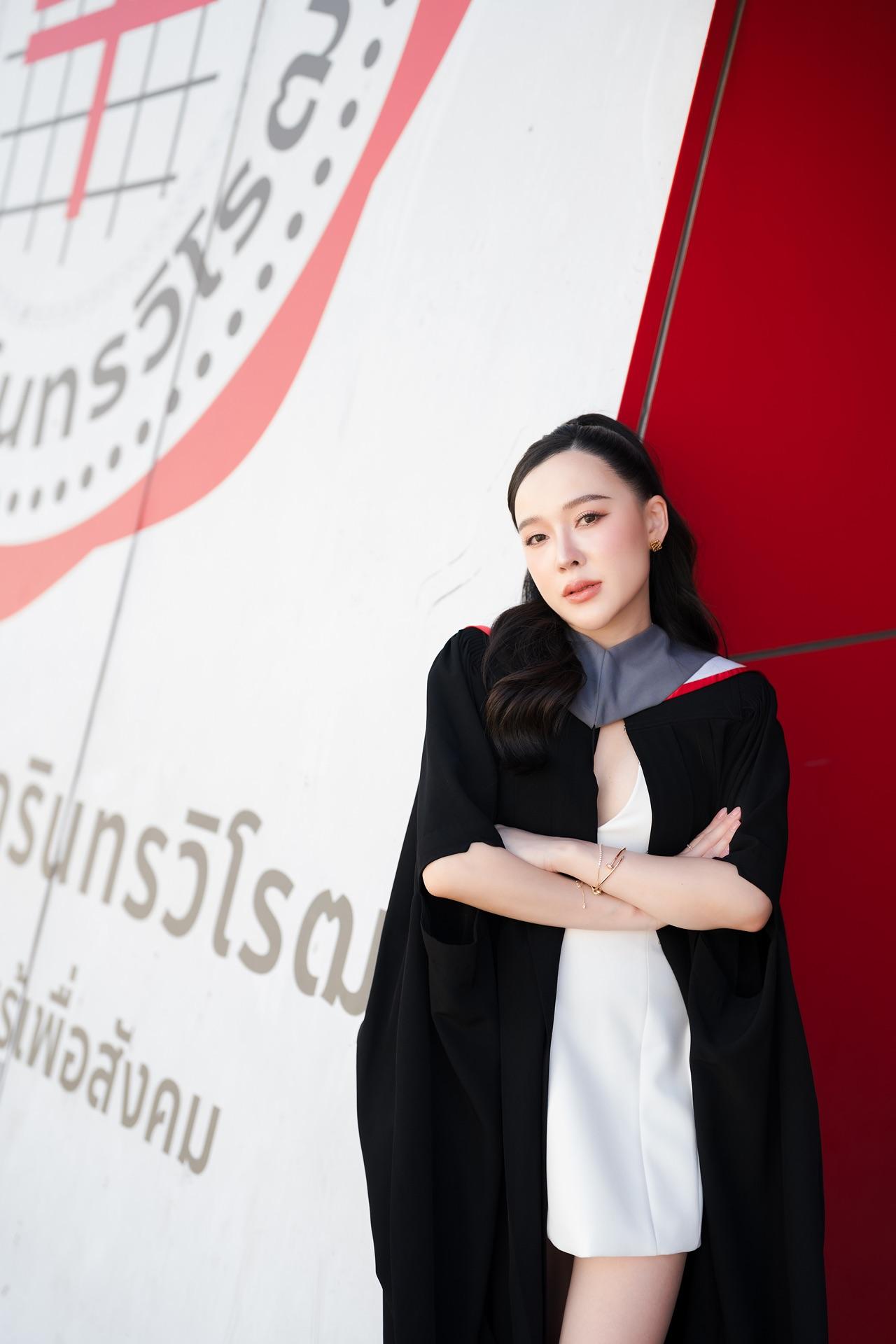 ผลงานรับปริญญา มหาวิทยาลัยศรีนครินทรวิโรฒ โดย Photanae ภาพที่ 3