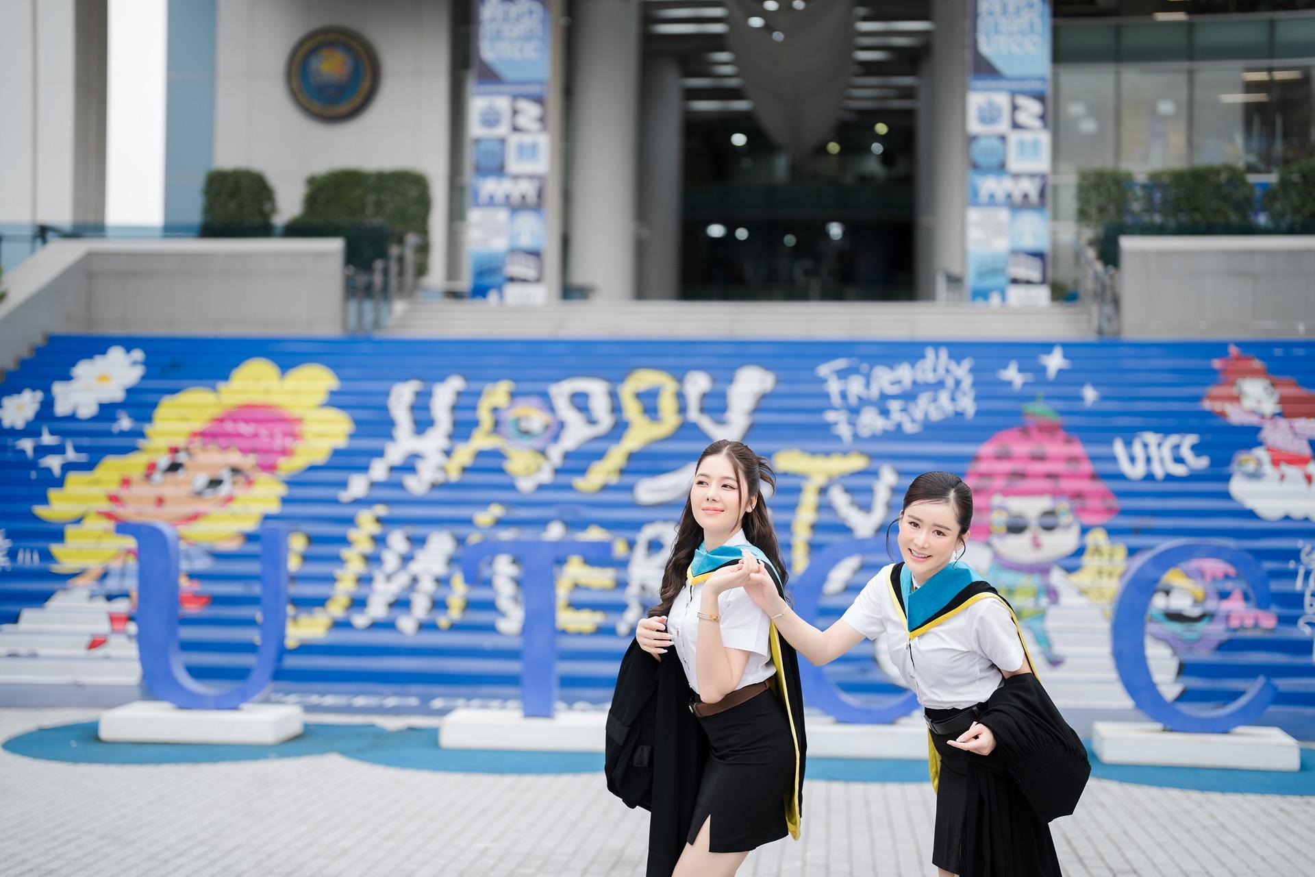 ผลงานรับปริญญา มหาวิทยาลัยหอการค้าไทย โดย Photanae ภาพที่ 10