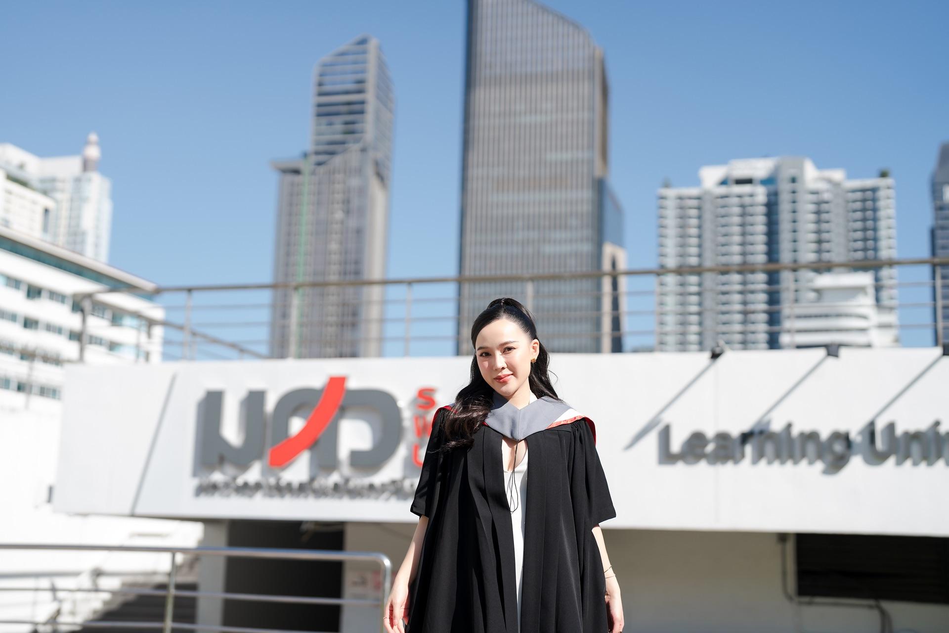 ผลงานรับปริญญา มหาวิทยาลัยศรีนครินทรวิโรฒ โดย Photanae ภาพที่ 4