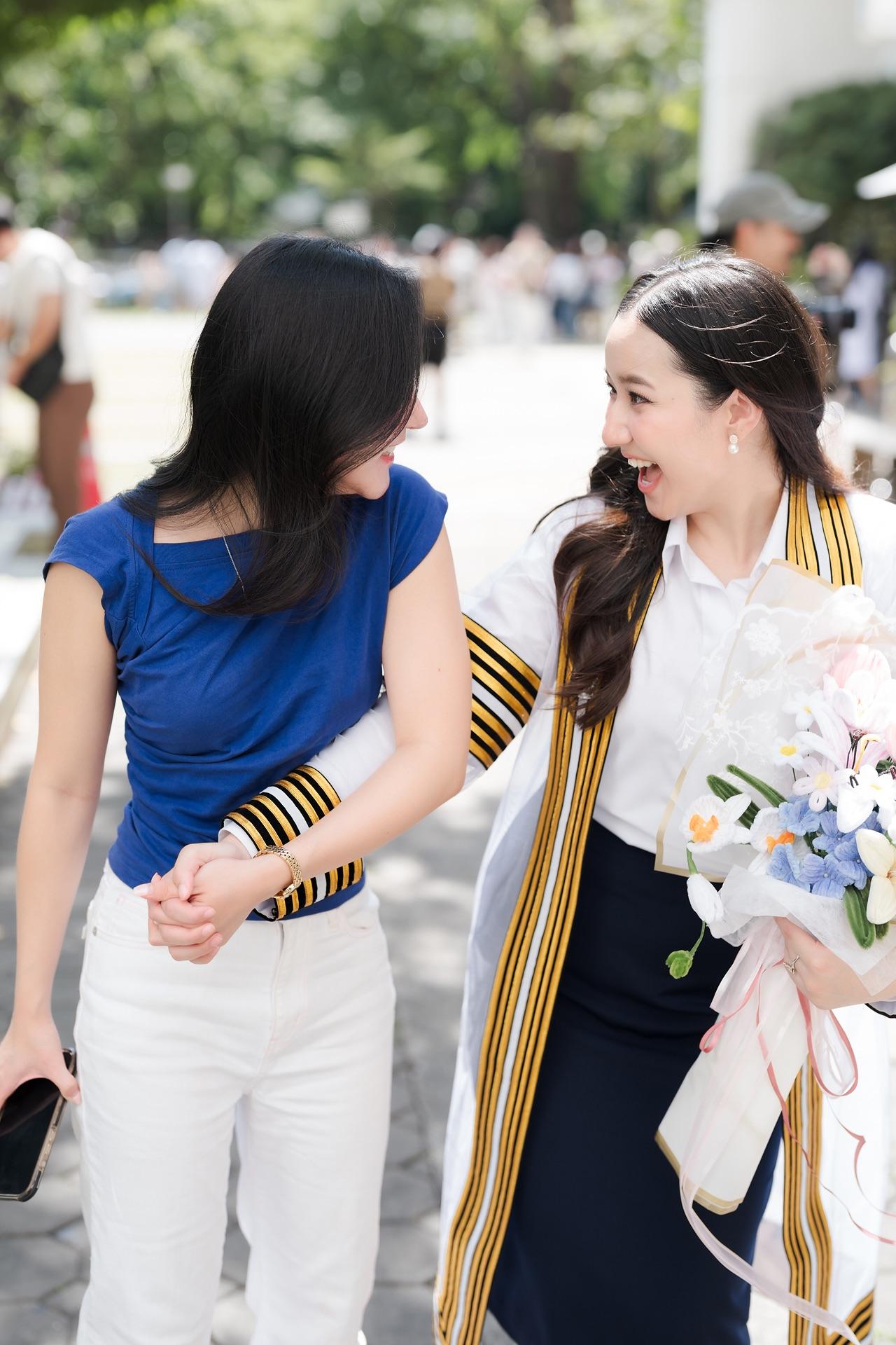 ผลงานรับปริญญา จุฬาลงกรณ์มหาวิทยาลัย โดย Photanae ภาพที่ 4
