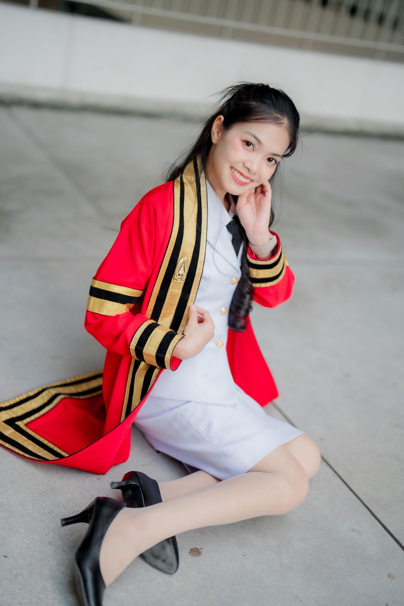 ผลงานรับปริญญา มหาวิทยาลัยเทคโนโลยีพระจอมเกล้าธนบุรี โดย Lucky Foto ช่างภาพรับปริญญา ภาพที่ 1