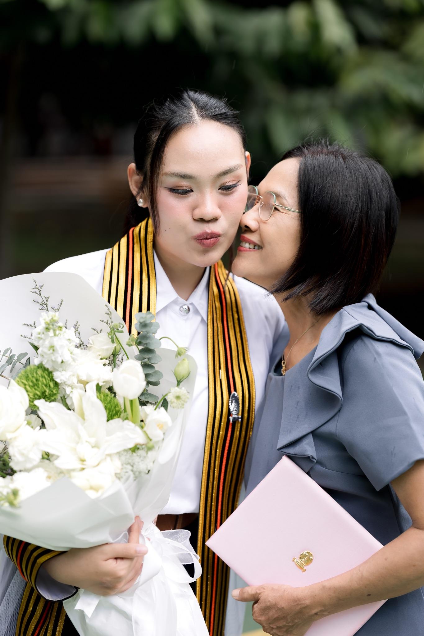 ผลงานรับปริญญา จุฬาลงกรณ์มหาวิทยาลัย โดย SN_Photo ภาพที่ 10