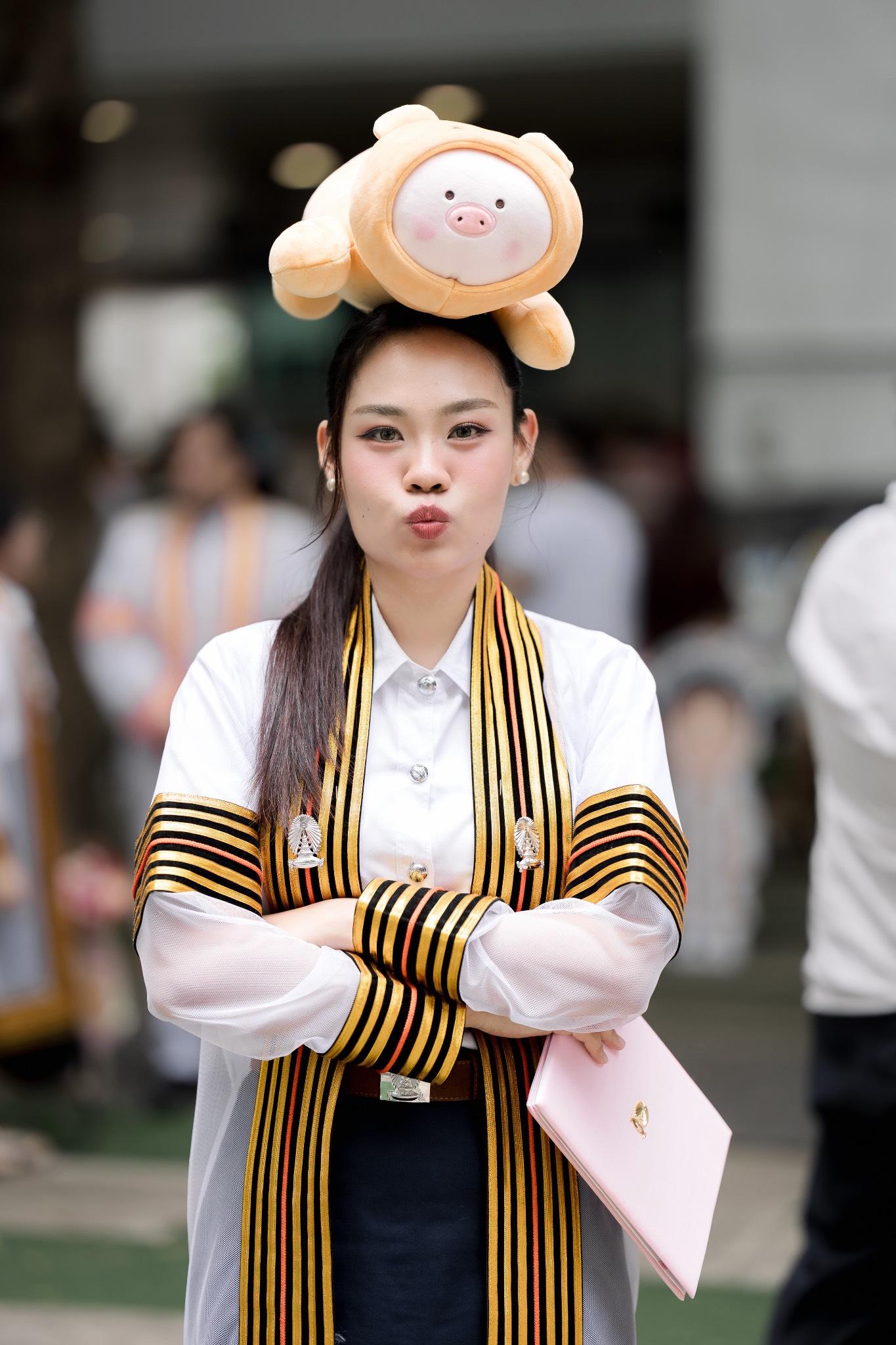 ผลงานรับปริญญา จุฬาลงกรณ์มหาวิทยาลัย โดย SN_Photo ภาพที่ 1