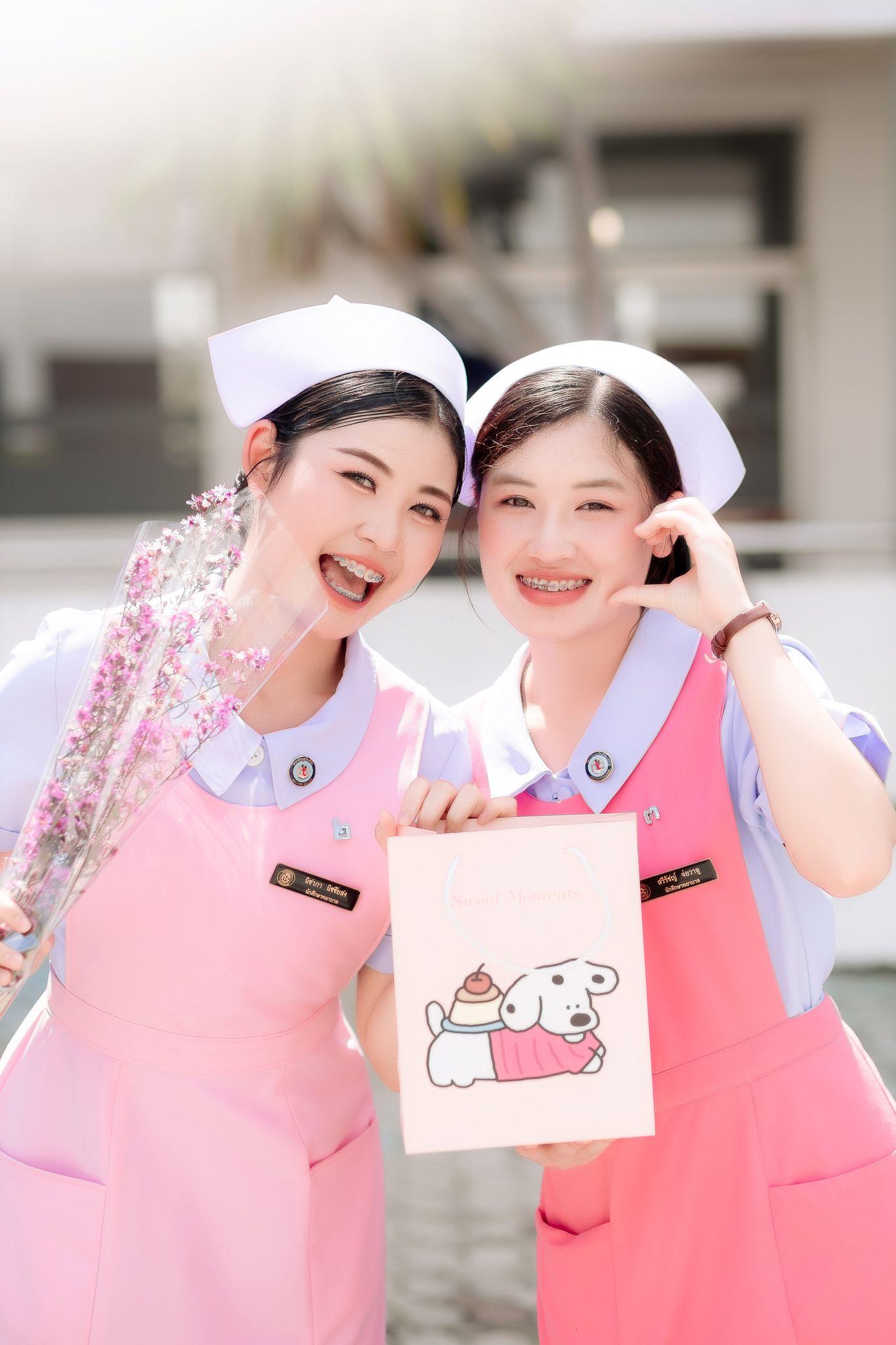 ผลงานรับปริญญา วิทยาลัยนอร์ทเทิร์น โดย THANVA ภาพที่ 2