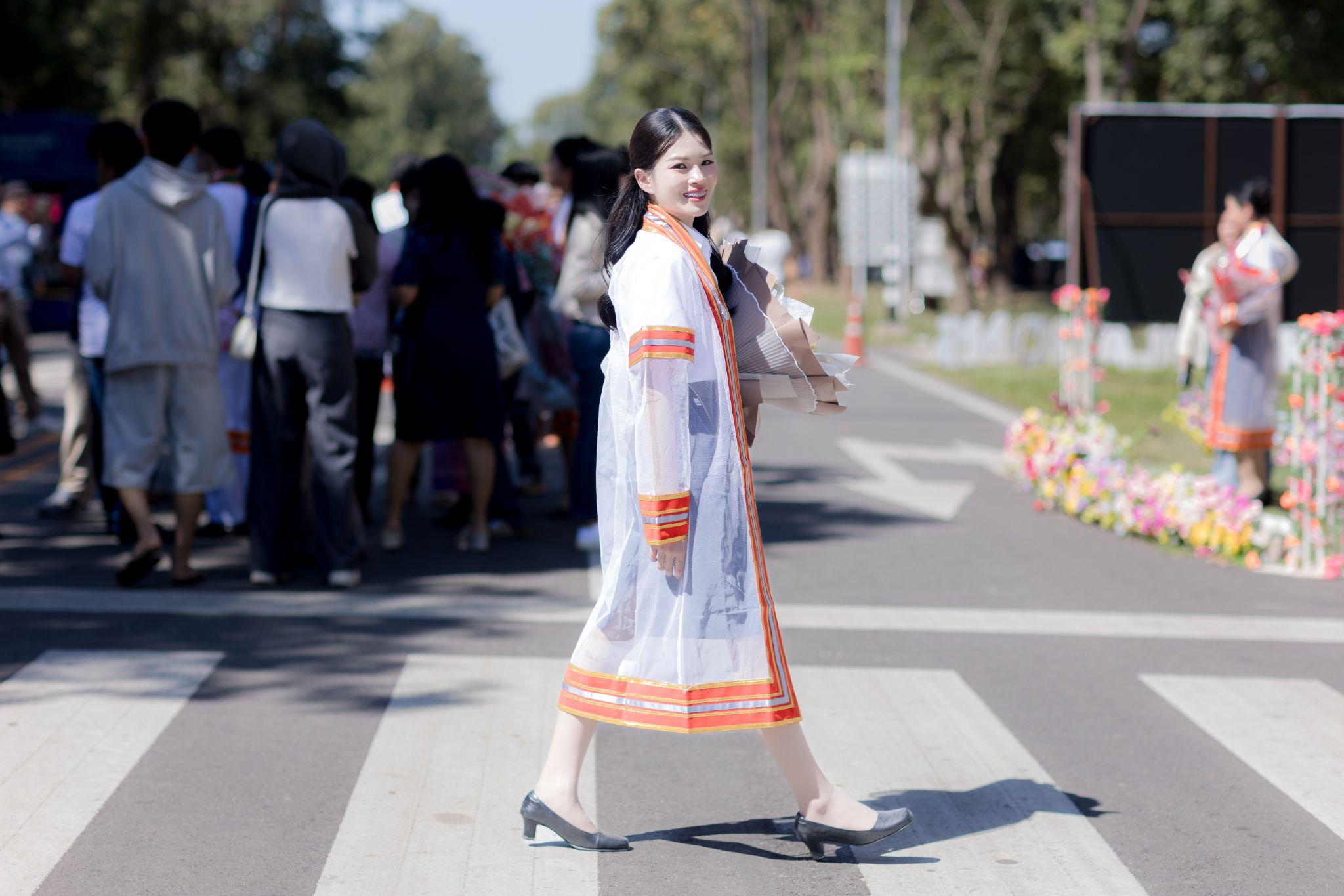 ผลงานรับปริญญา มหาวิทยาลัยเทคโนโลยีราชมงคลอีสาน โดย Pangpond Gallery ภาพที่ 9