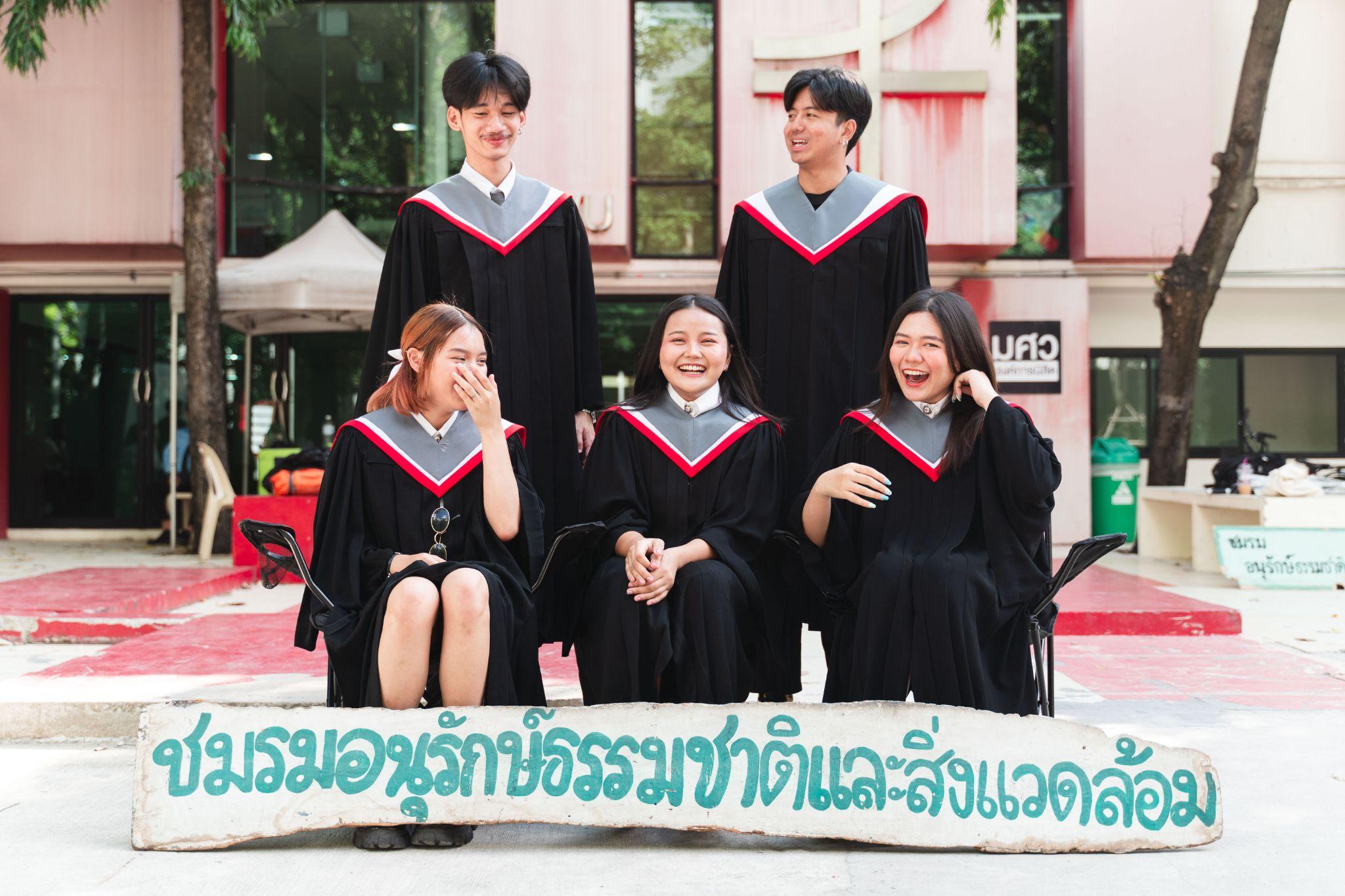 ผลงานรับปริญญา มหาวิทยาลัยศรีนครินทรวิโรฒ โดย Coallashoot ภาพที่ 6