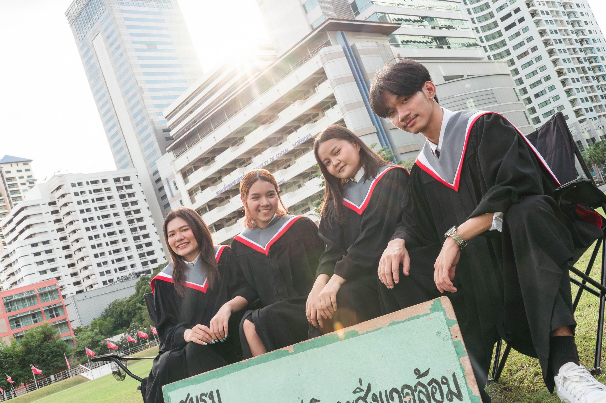 ผลงานรับปริญญา มหาวิทยาลัยศรีนครินทรวิโรฒ โดย Coallashoot ภาพที่ 13
