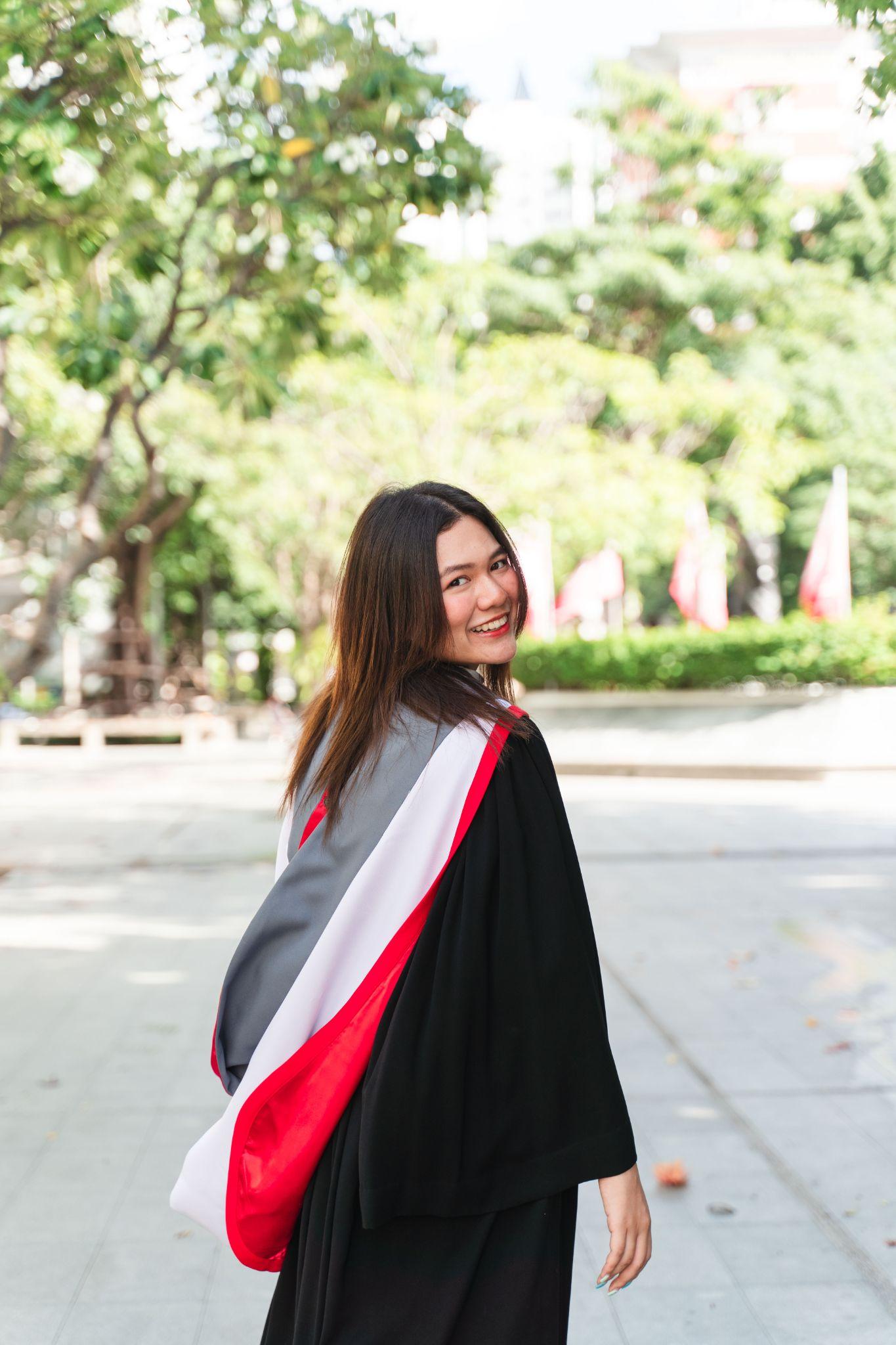 ผลงานรับปริญญา โดย Coallashoot ภาพที่ 4
