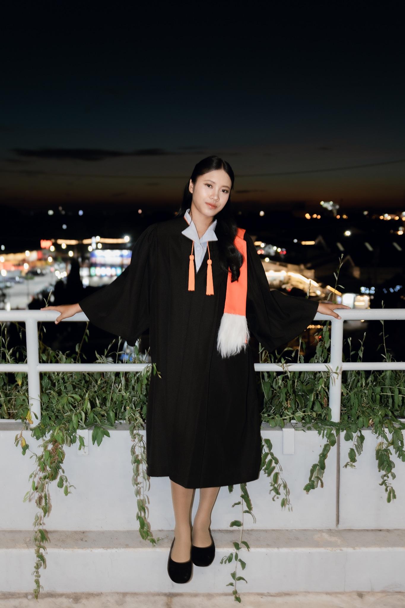ผลงานรับปริญญา โดย Tap09k ภาพที่ 3