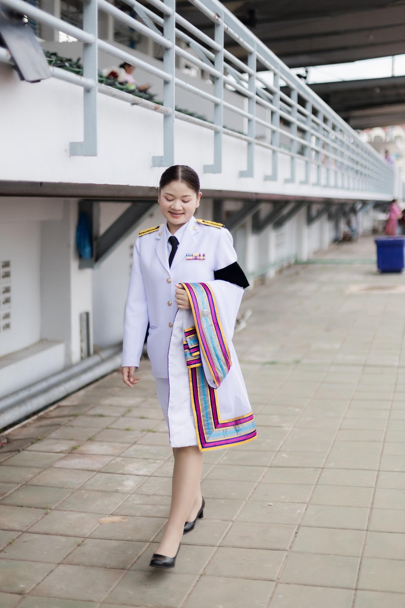 ผลงานรับปริญญา โดย Tap09k ภาพที่ 7