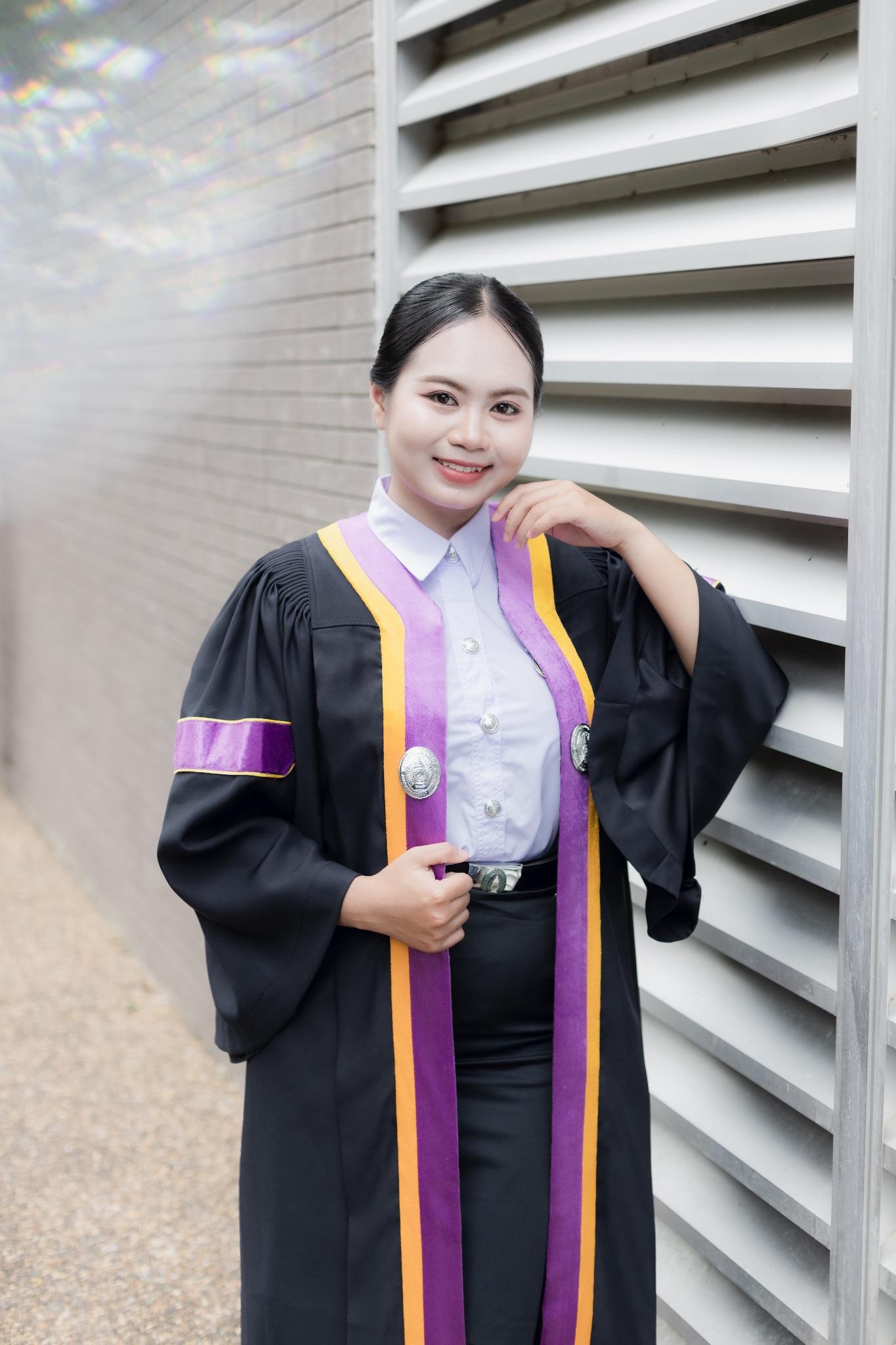 ผลงานรับปริญญา โดย Tap09k ภาพที่ 11
