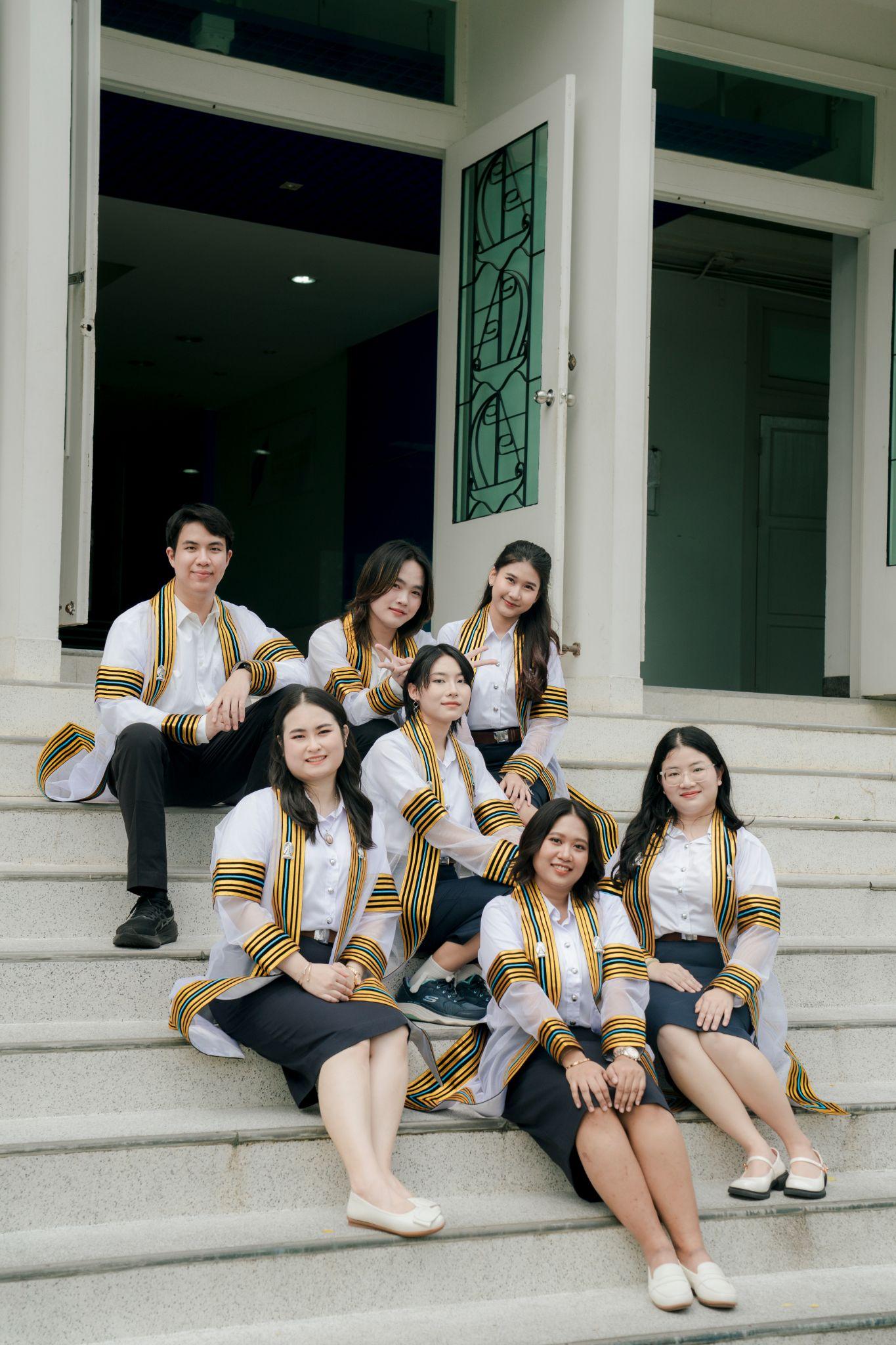 ผลงานรับปริญญา โดย T"o"N ภาพที่ 4