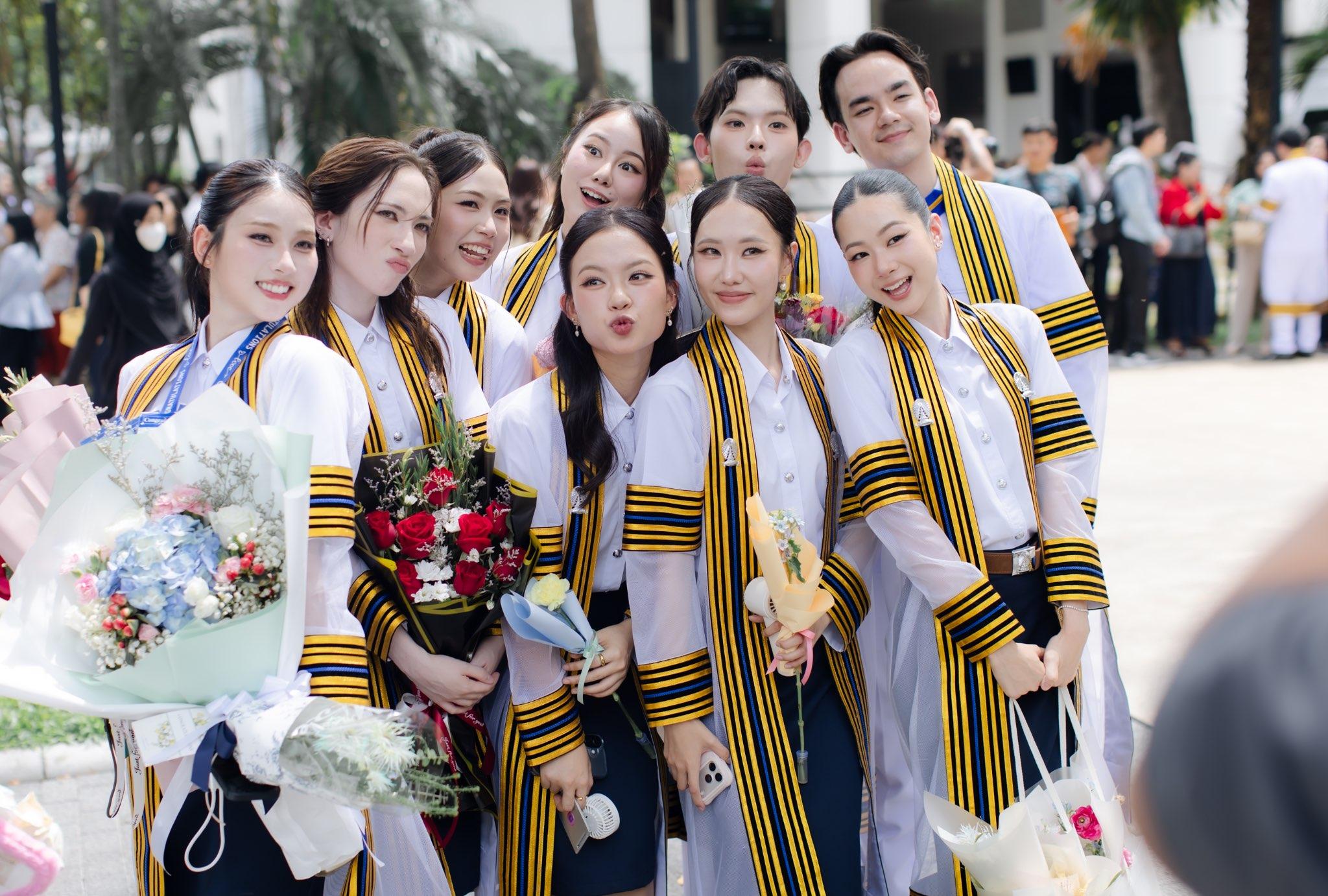 ผลงานรับปริญญา จุฬาลงกรณ์มหาวิทยาลัย โดย Memoriesbypat ภาพที่ 11