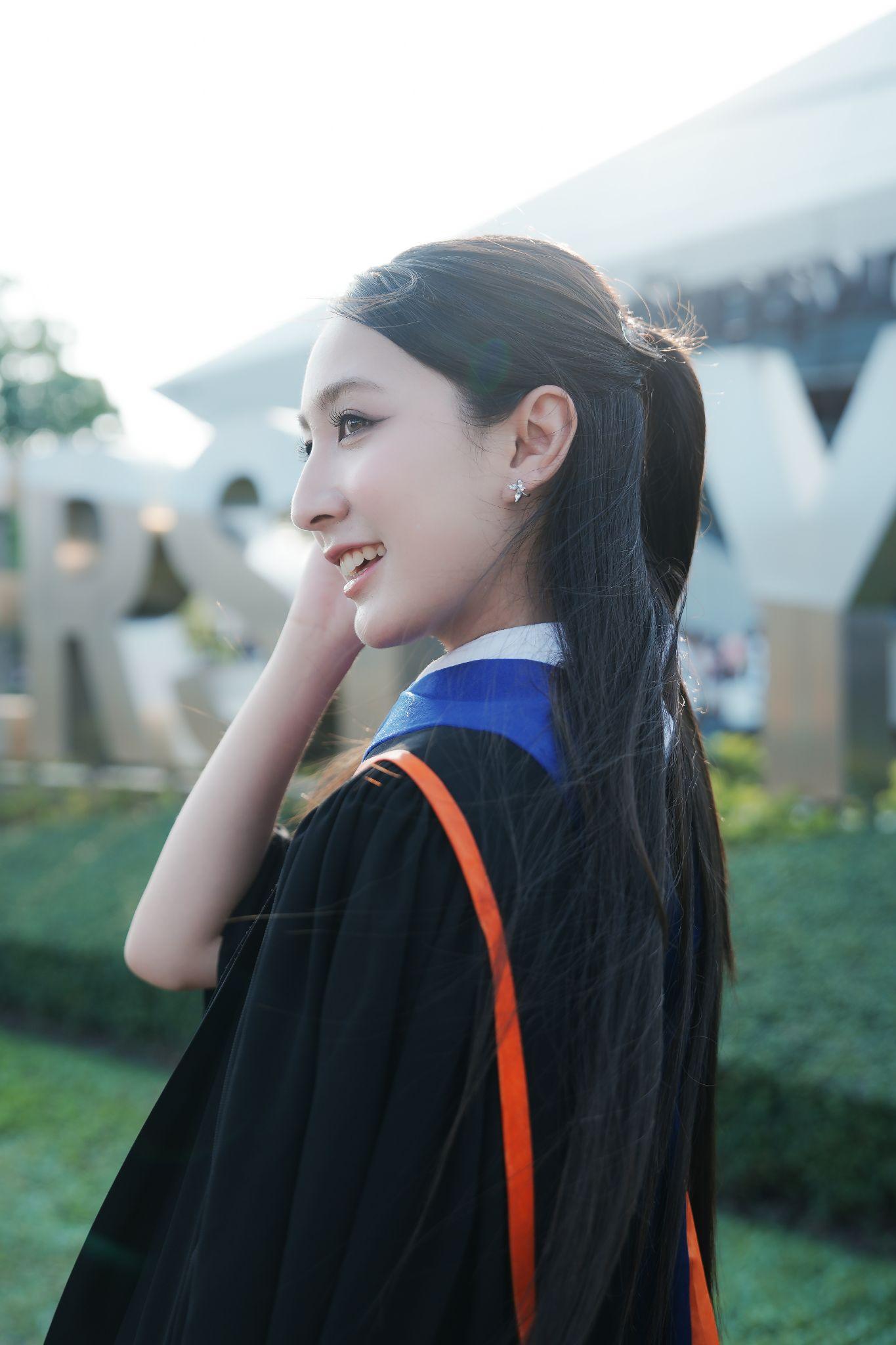 ผลงานรับปริญญา มหาวิทยาลัยกรุงเทพ โดย MeenTheFox ภาพที่ 5
