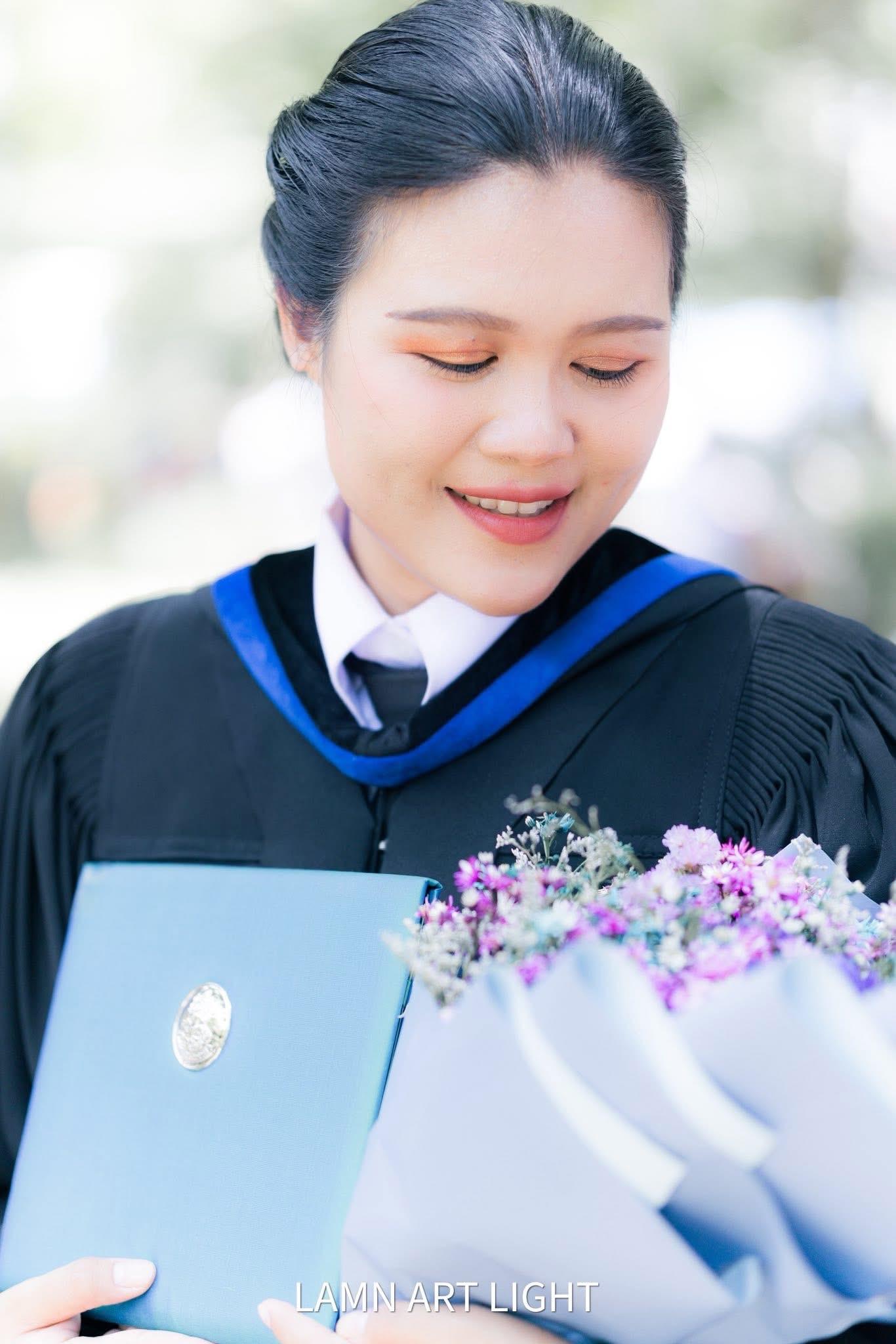 ผลงานรับปริญญา มหาวิทยาลัยศิลปากร โดย Attaniran FOTO ภาพที่ 1